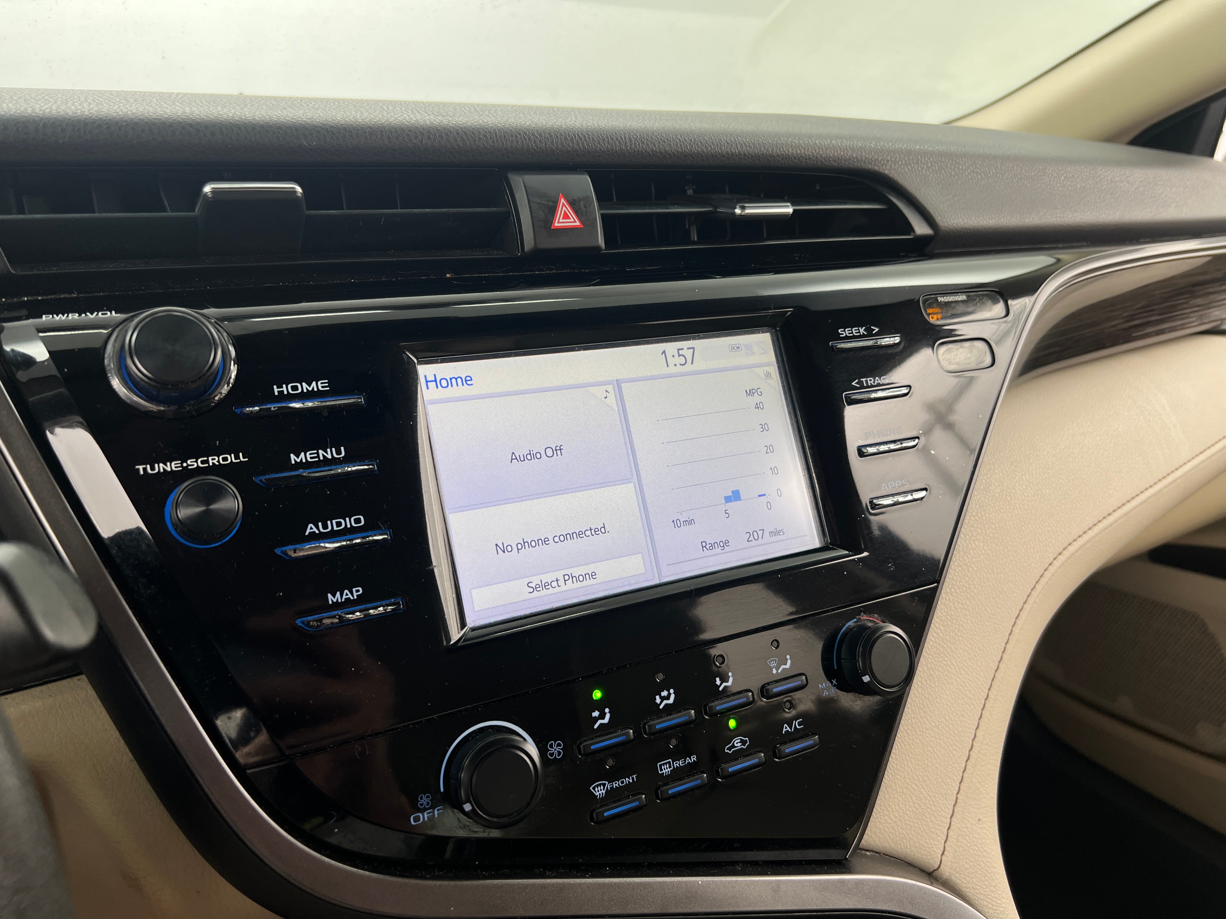 2019 Toyota Camry LE 4