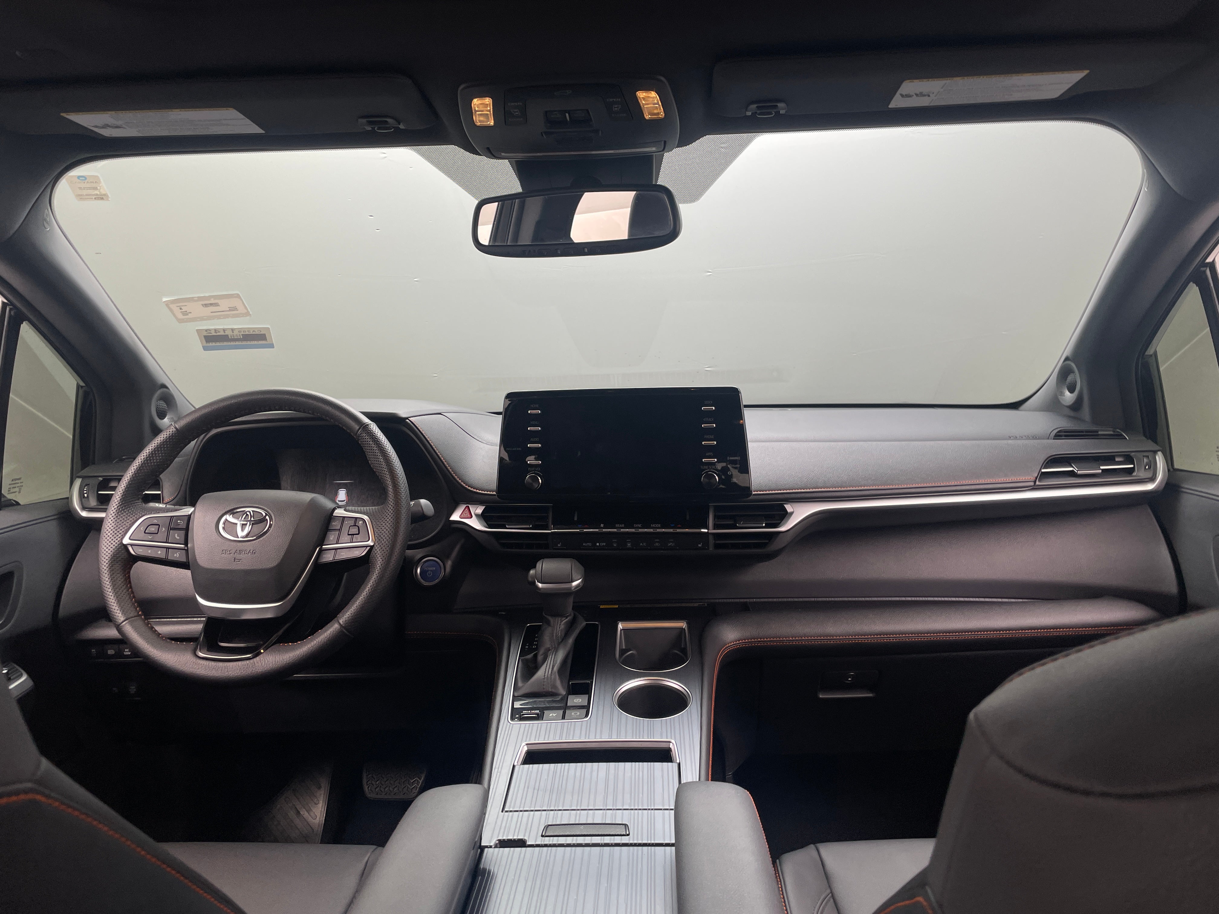 2022 Toyota Sienna XSE 2