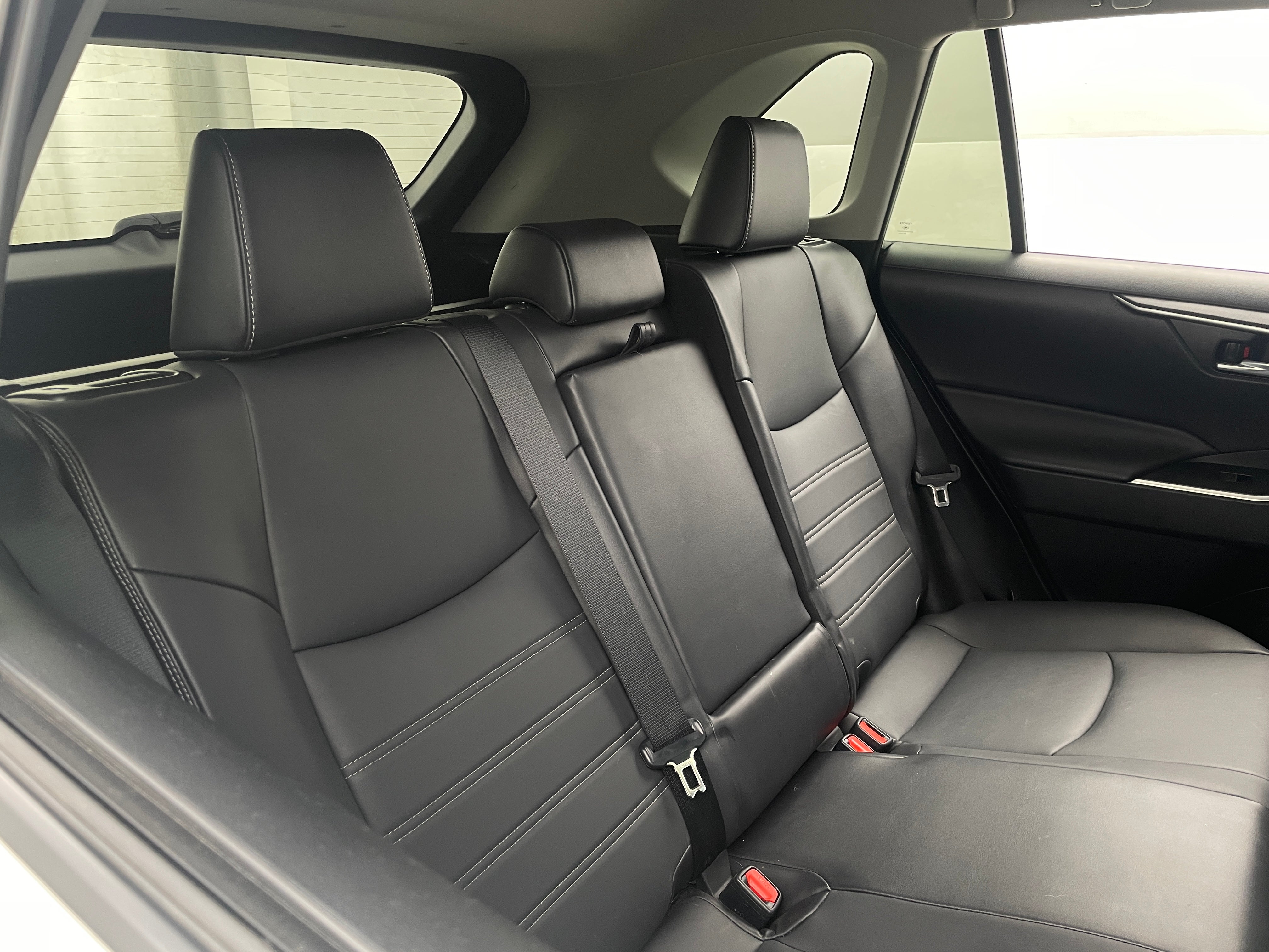2022 Toyota RAV4 XLE Premium 5