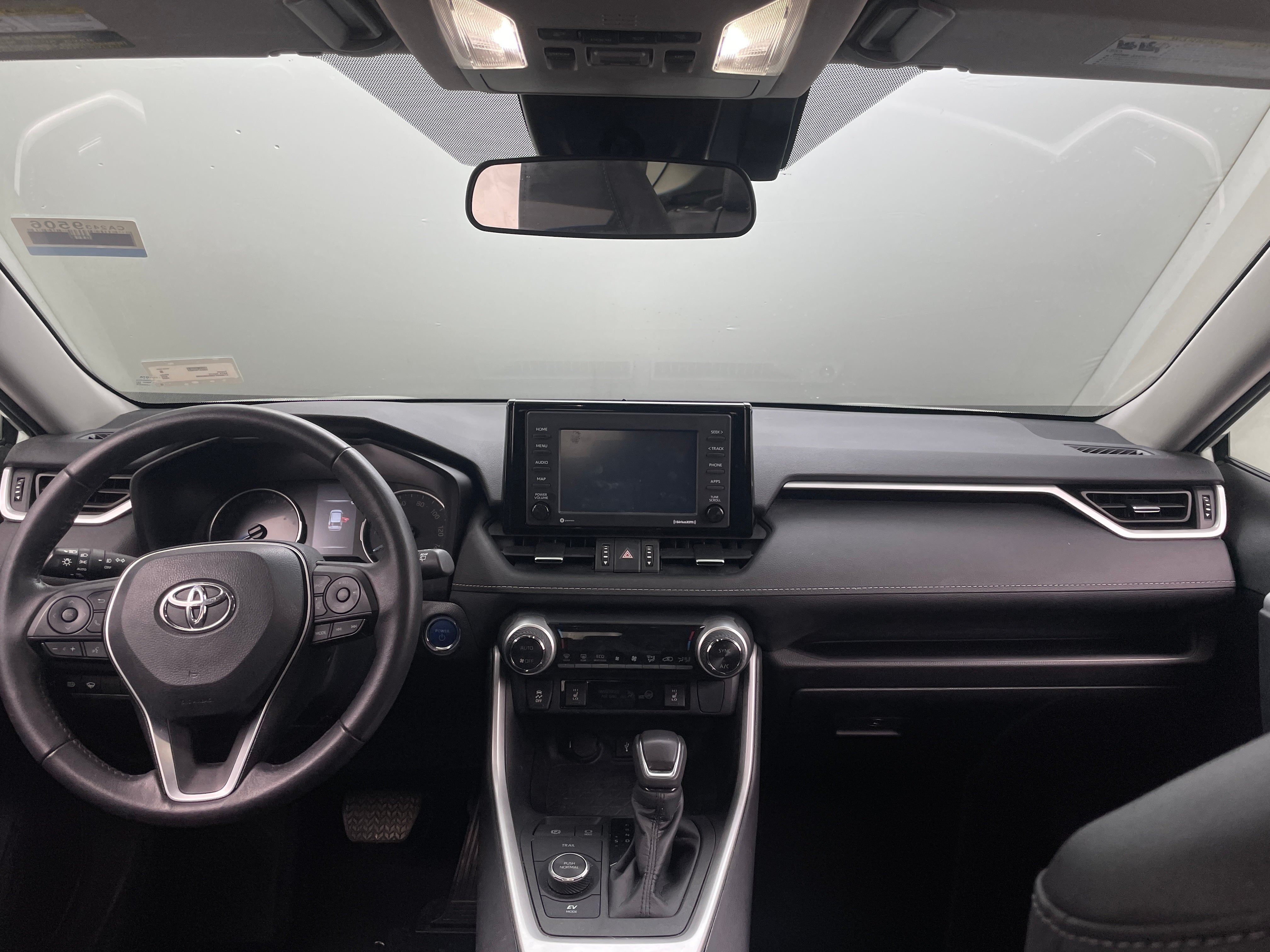 2022 Toyota RAV4 XLE Premium 2