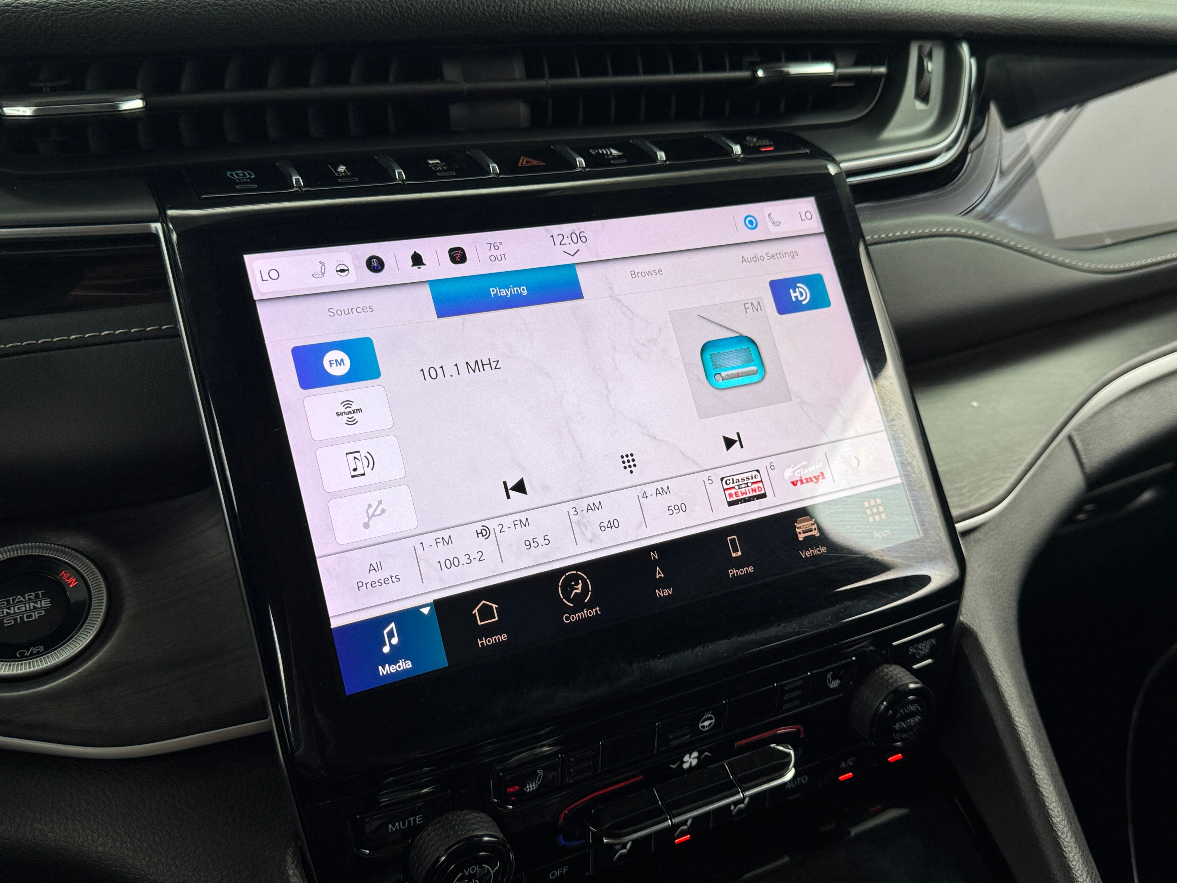 2023 Jeep Grand Cherokee 4xe 3