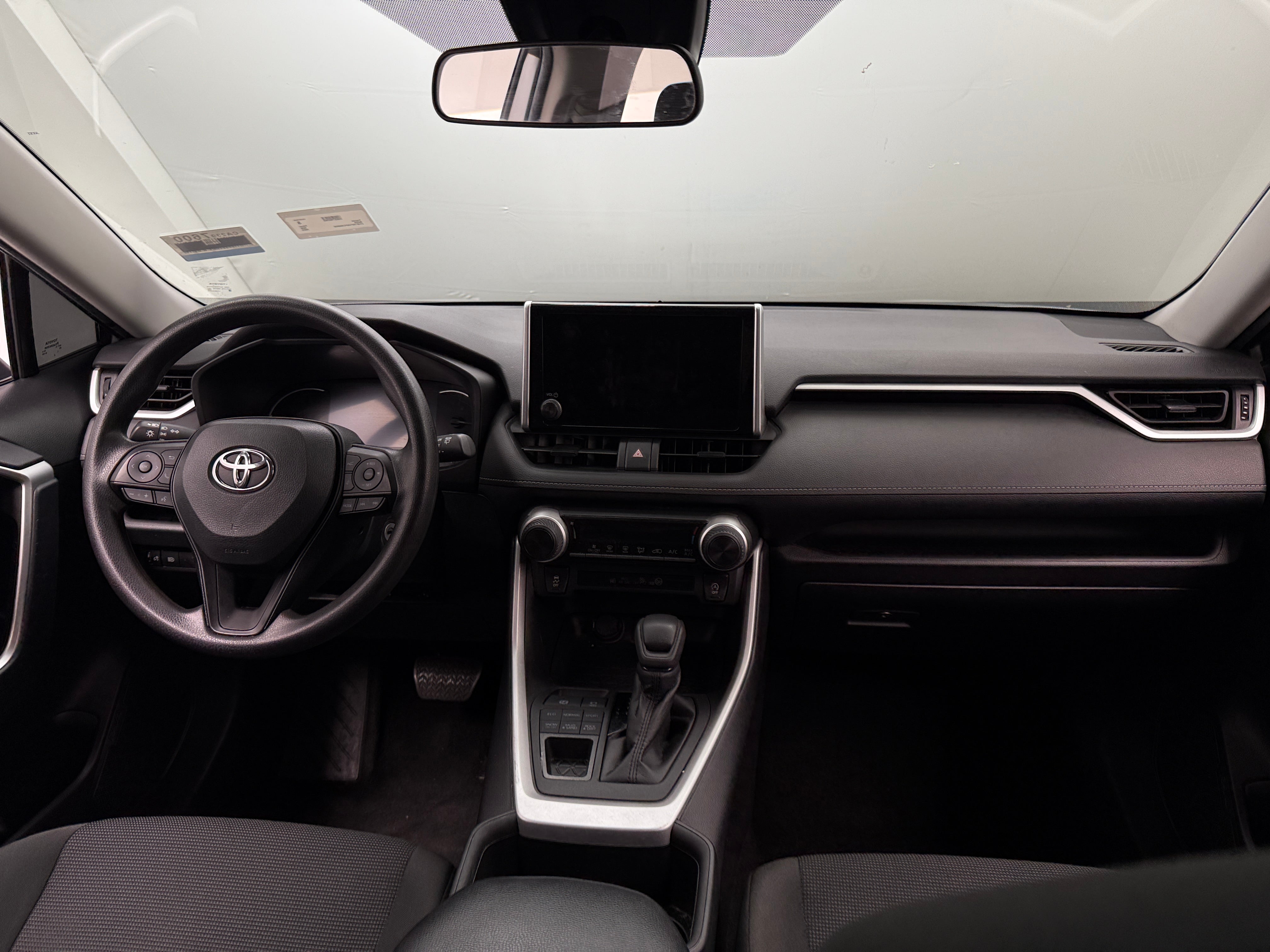 2023 Toyota RAV4 LE 3
