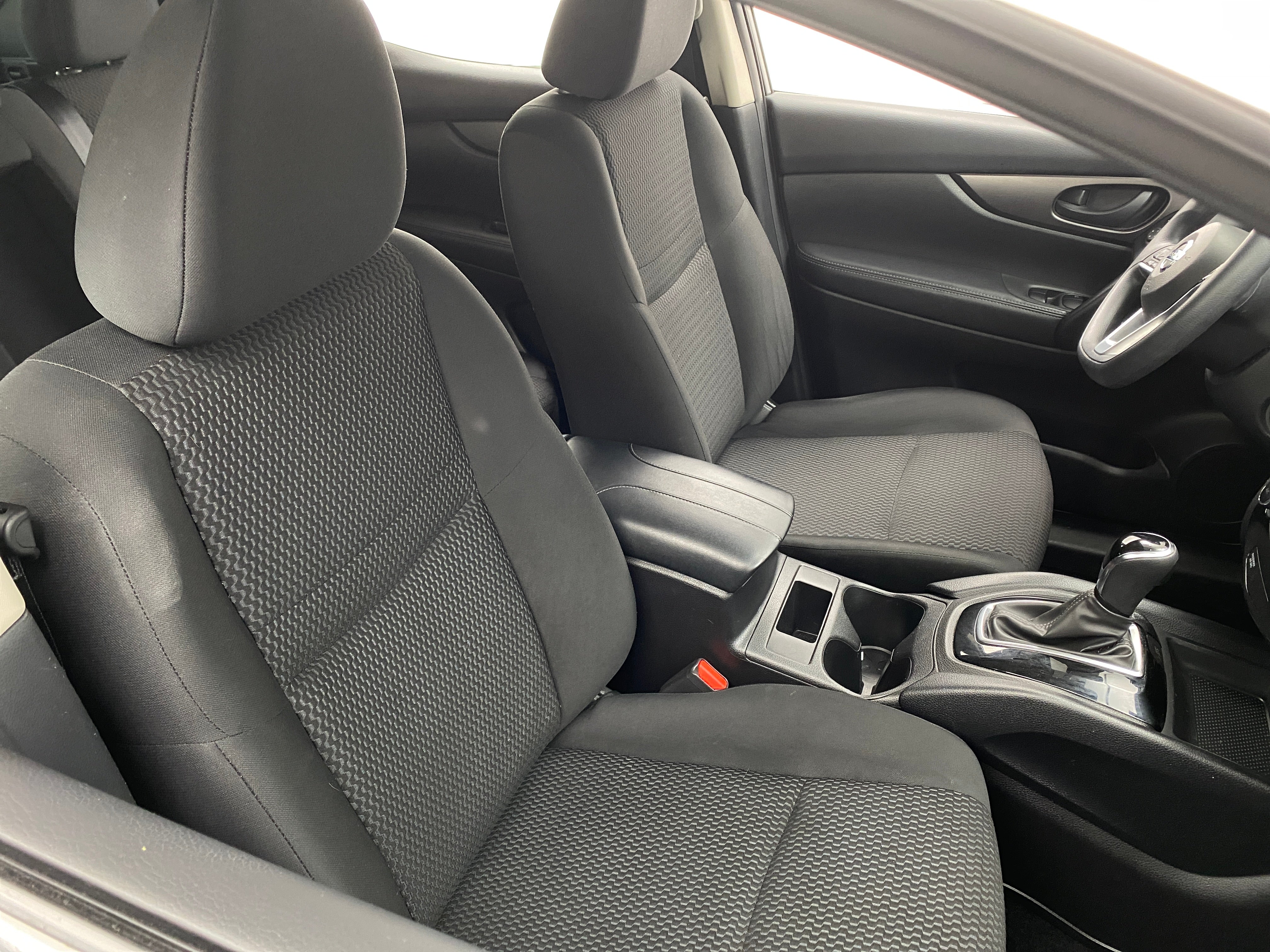 2021 Nissan Rogue Sport S 2