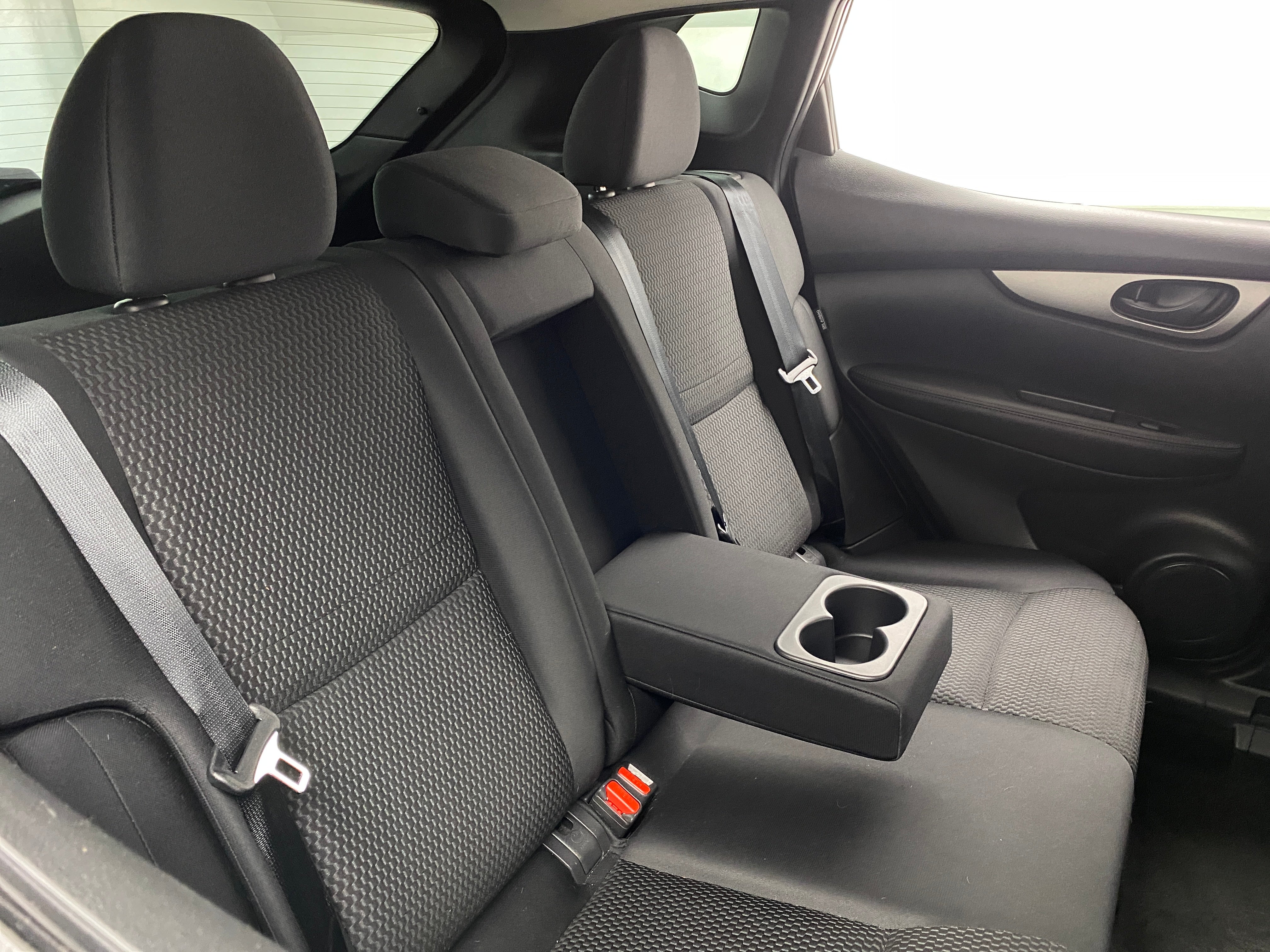 2021 Nissan Rogue Sport S 6