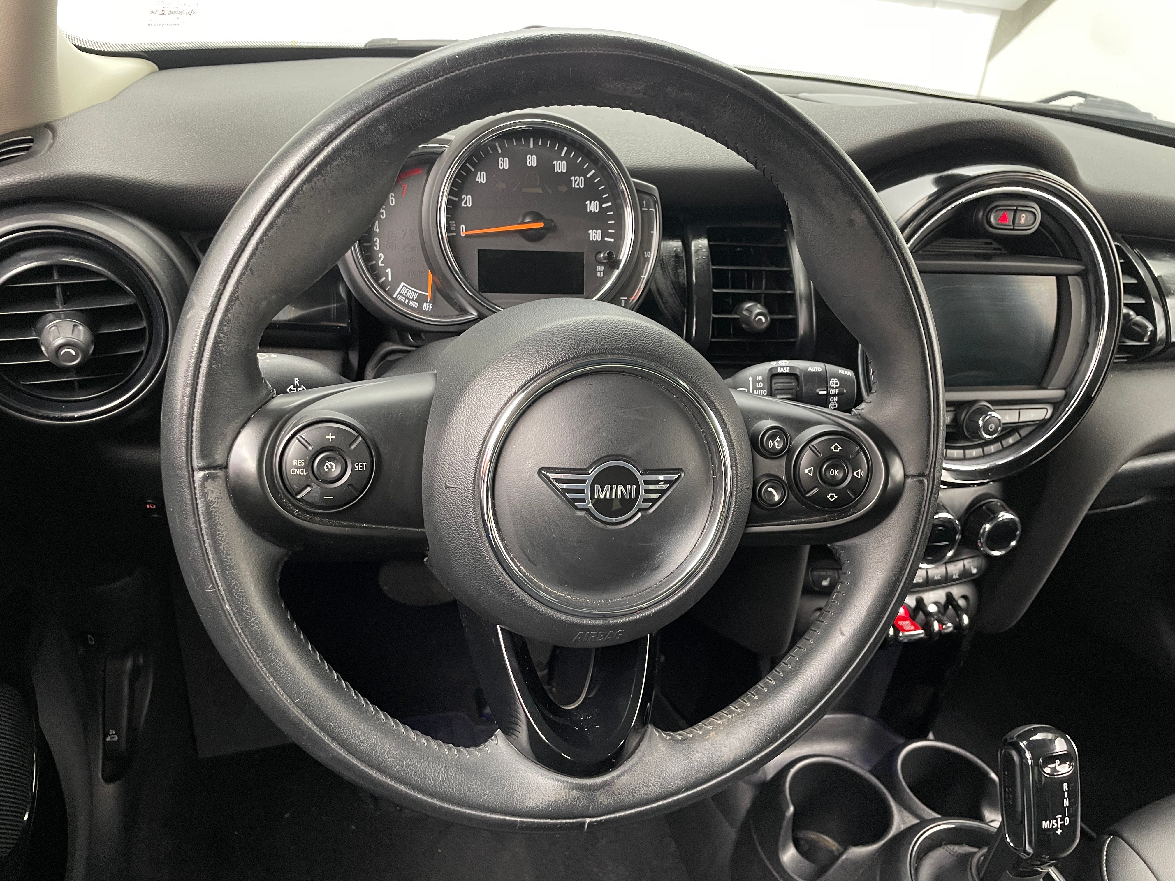 Thumbnail: 2020 MINI Cooper Hardtop - 4