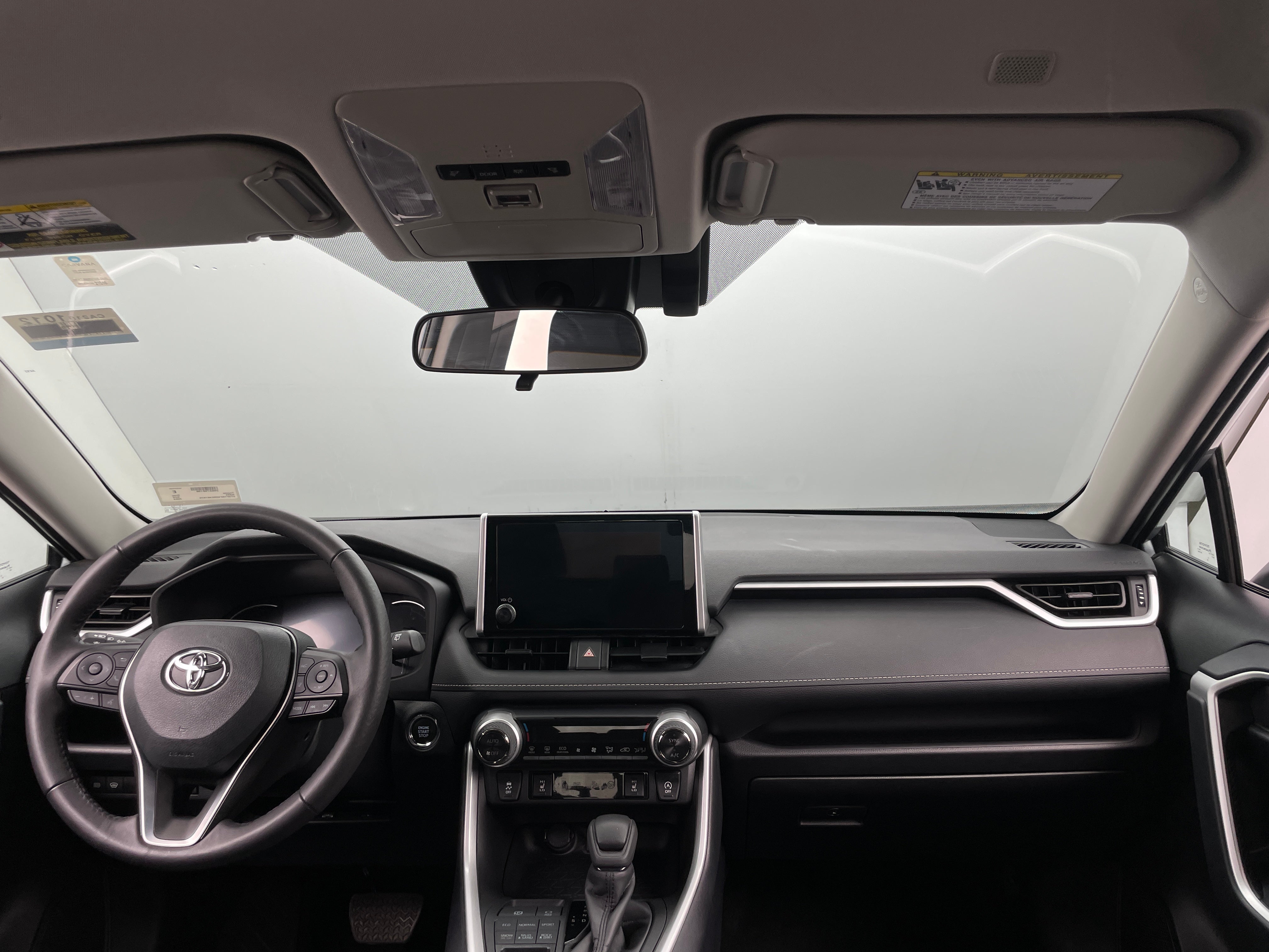 2024 Toyota RAV4 XLE 3