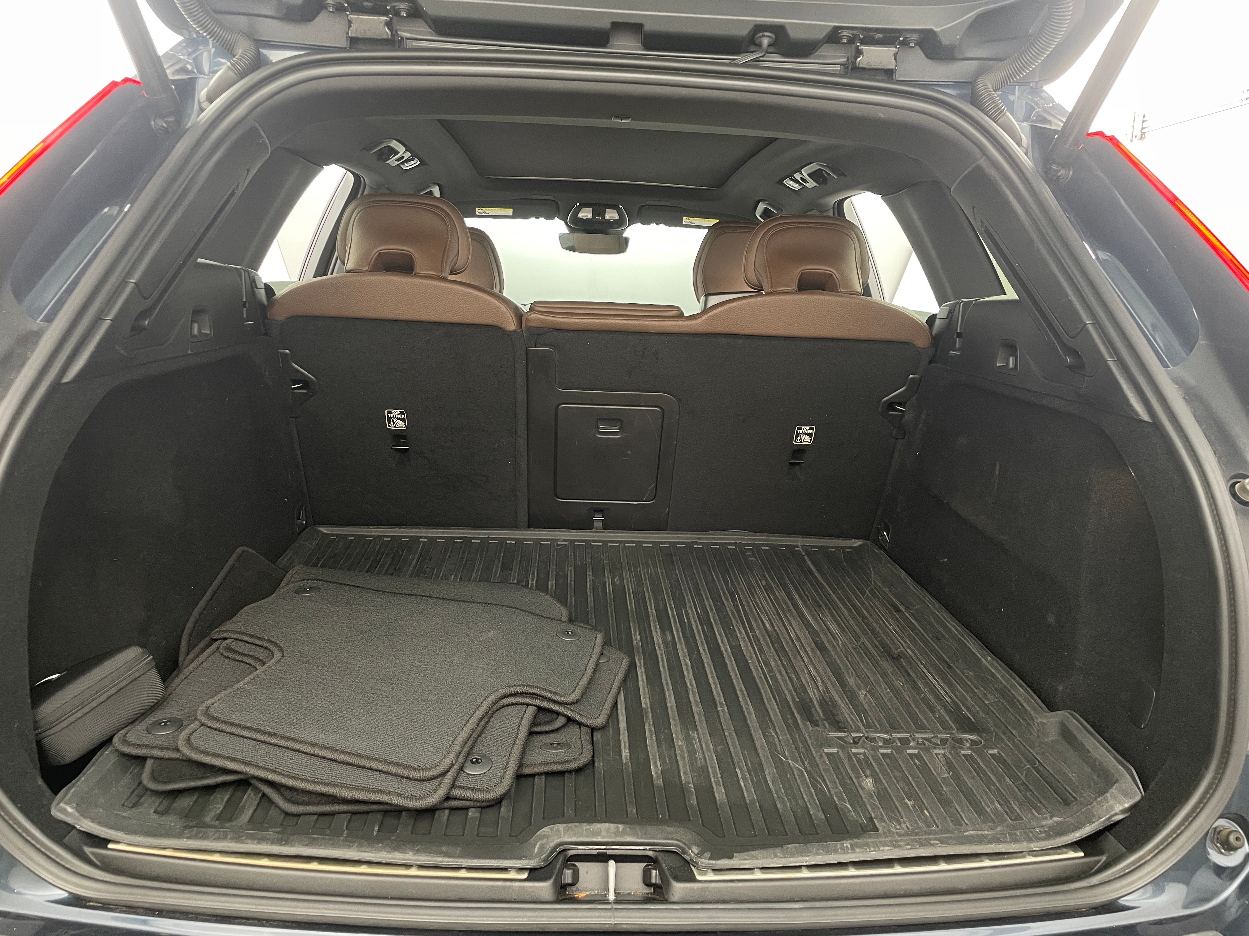 2022 Volvo XC60 B5 Momentum 7
