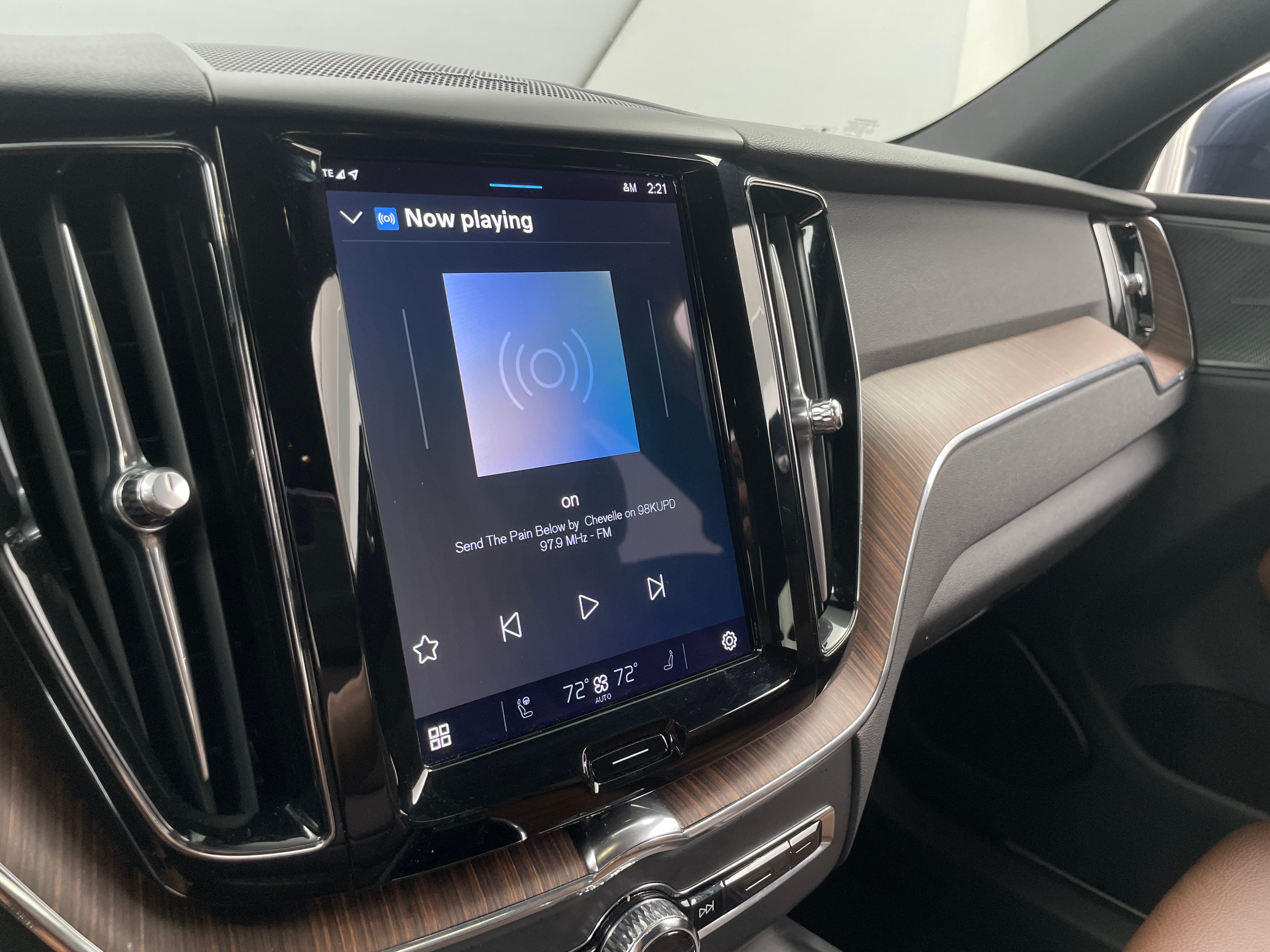 2022 Volvo XC60 B5 Momentum 4