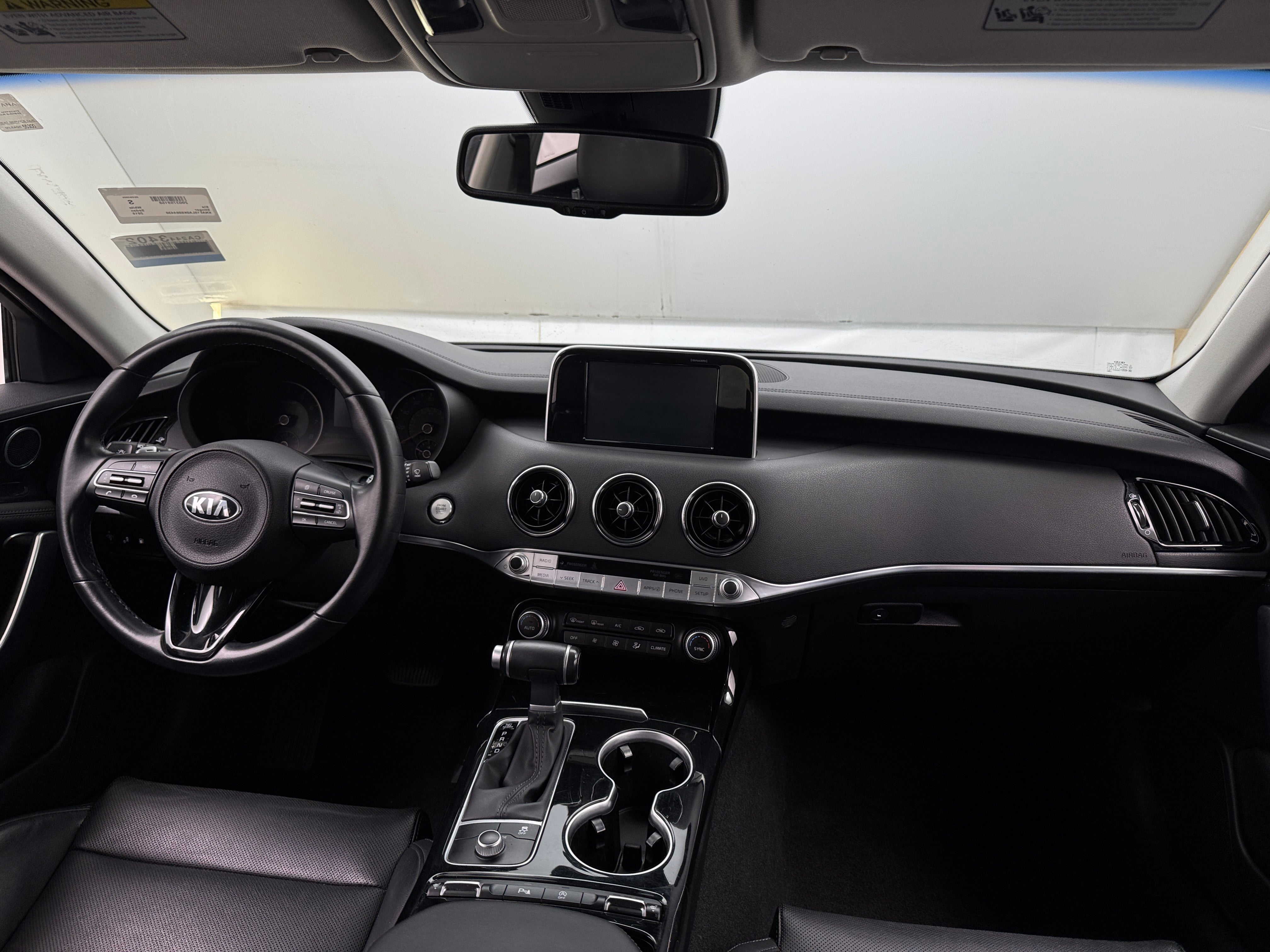 2019 Kia Stinger Base 2