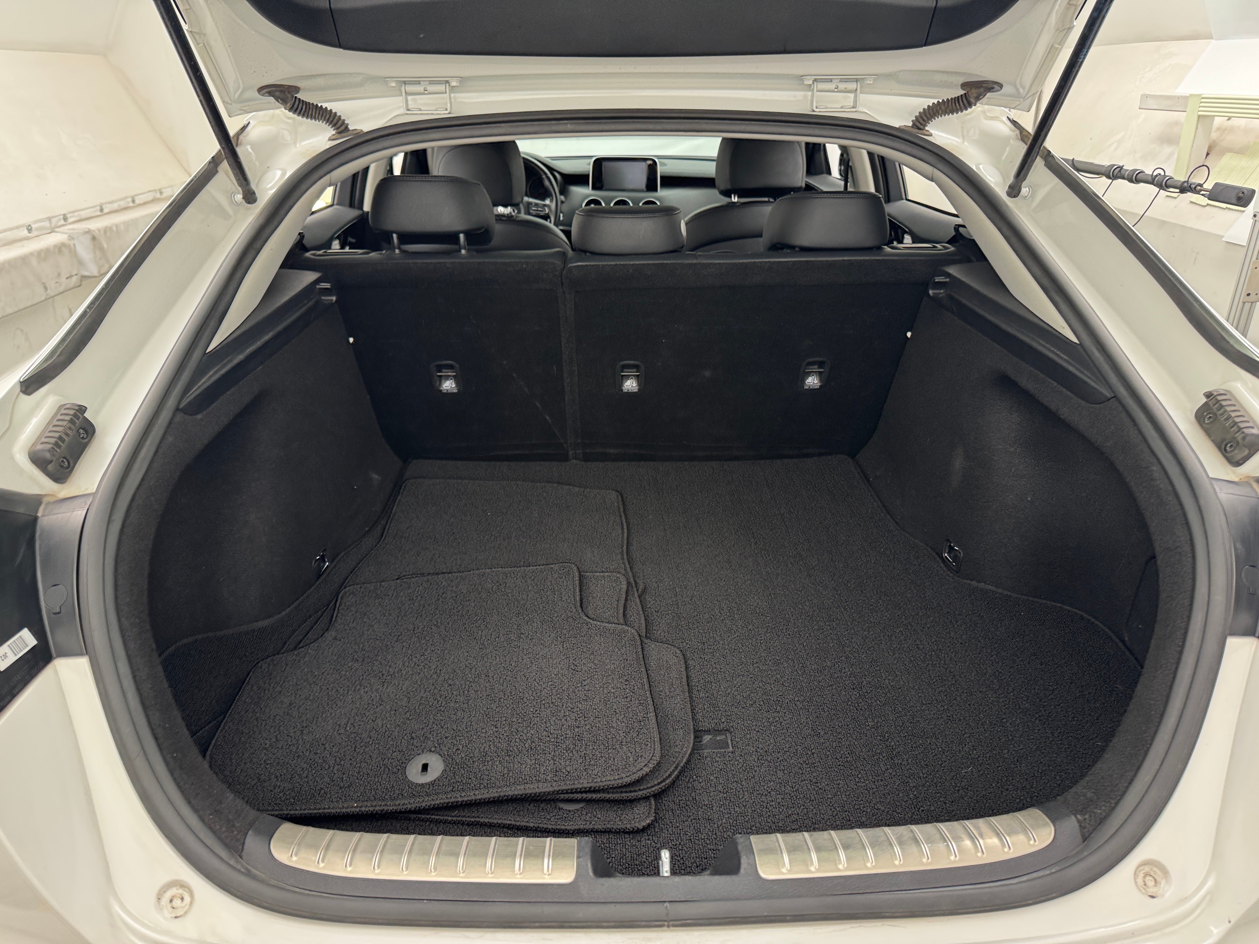 2019 Kia Stinger Base 6