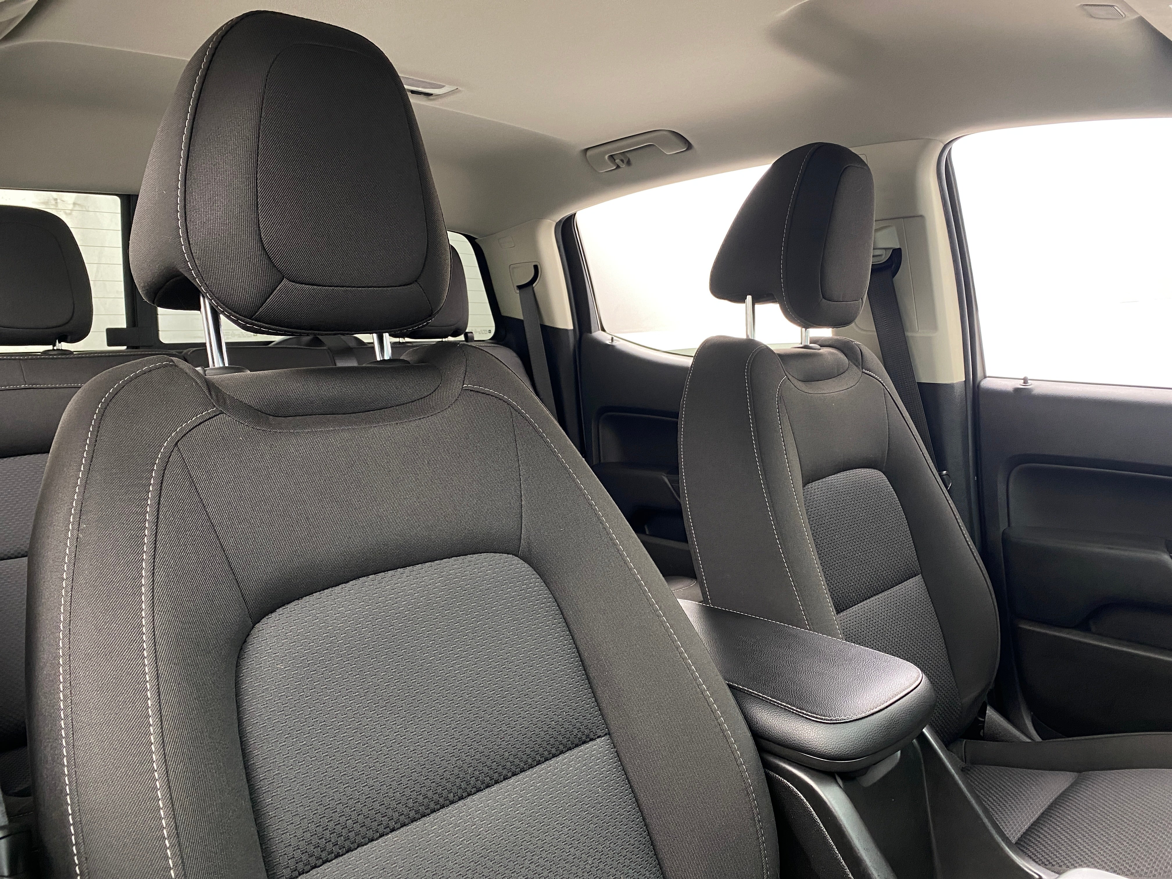 2022 Chevrolet Colorado LT 2