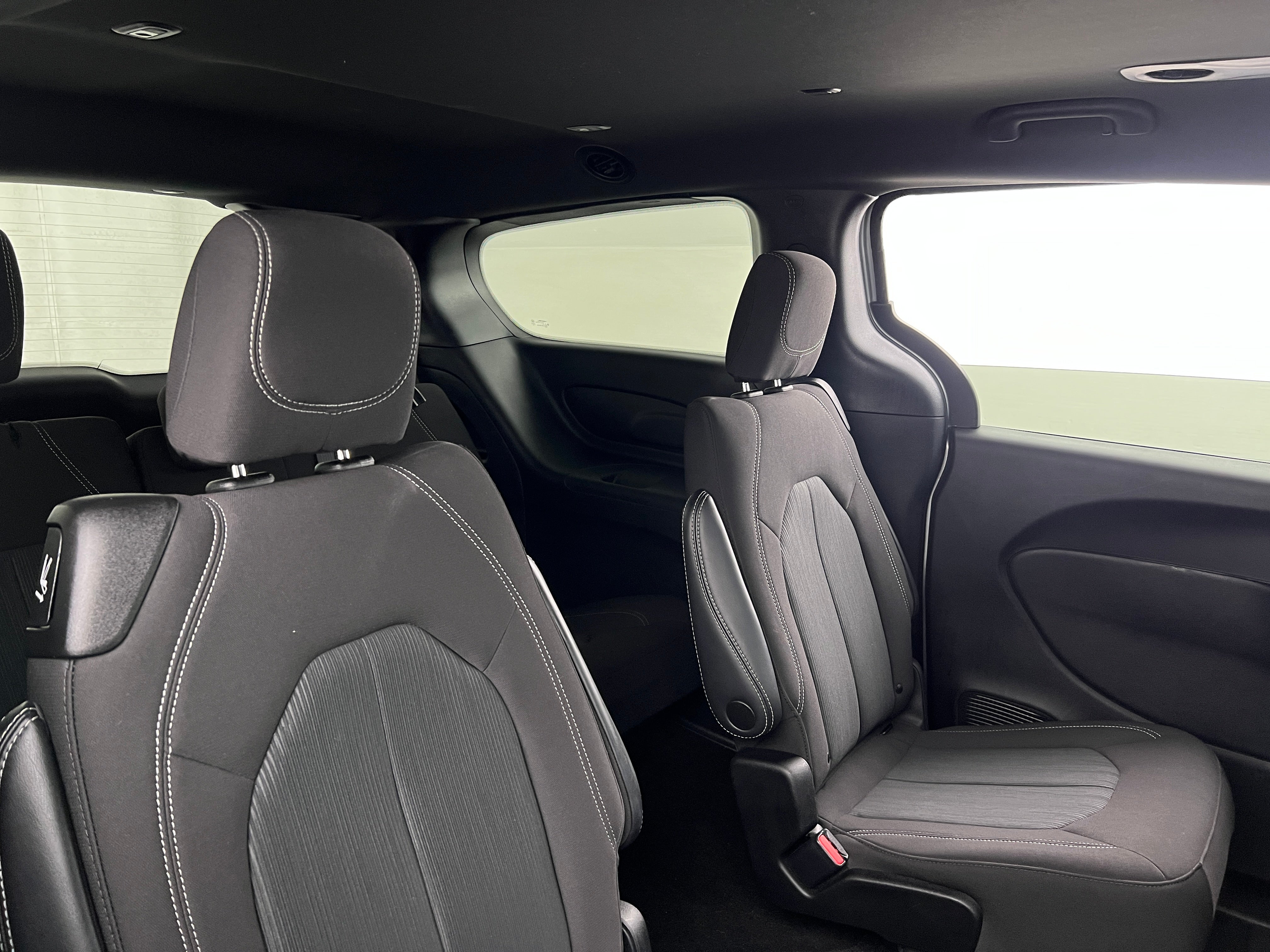 2023 Chrysler Pacifica Touring 6