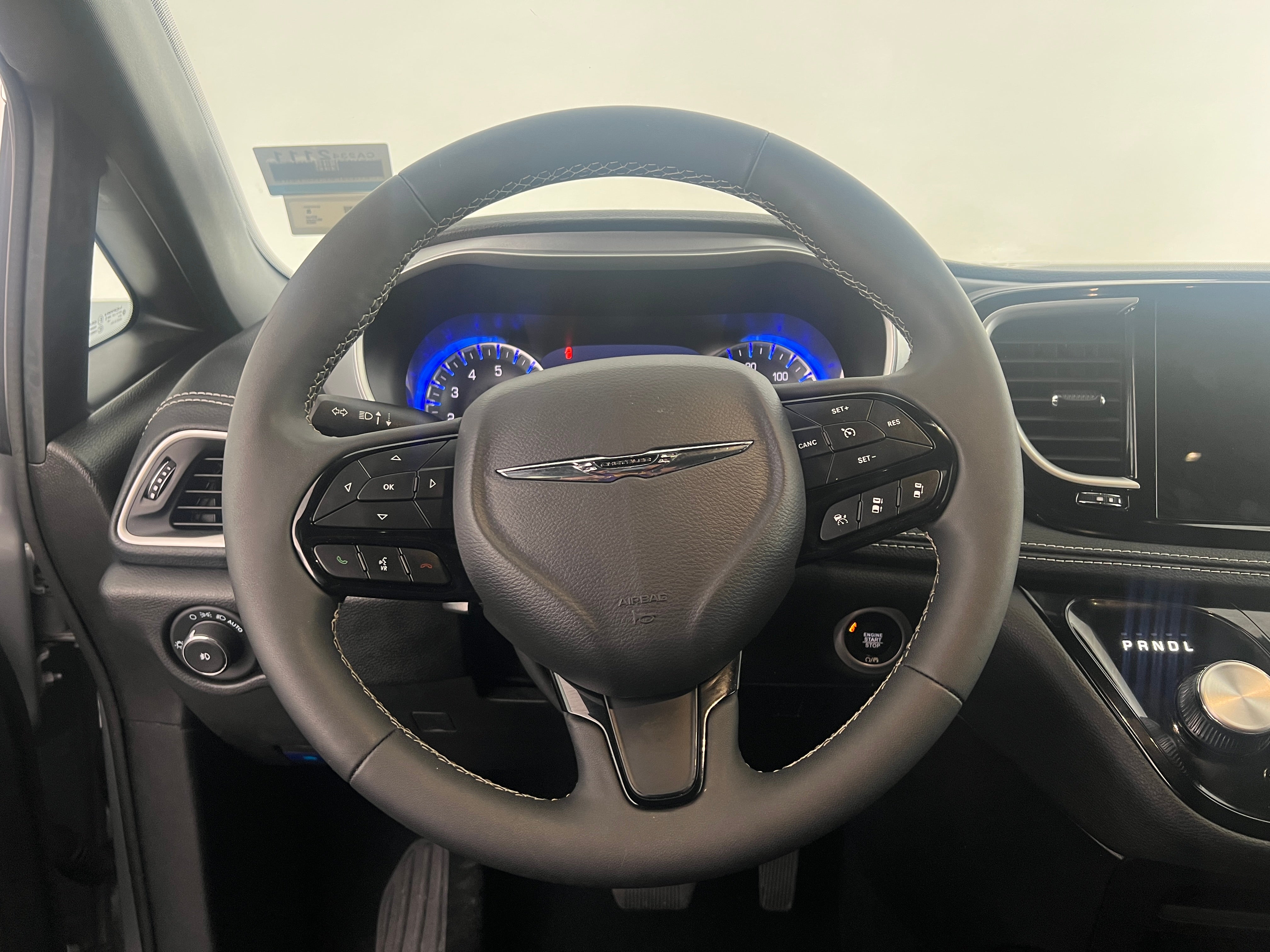 2023 Chrysler Pacifica Touring 5