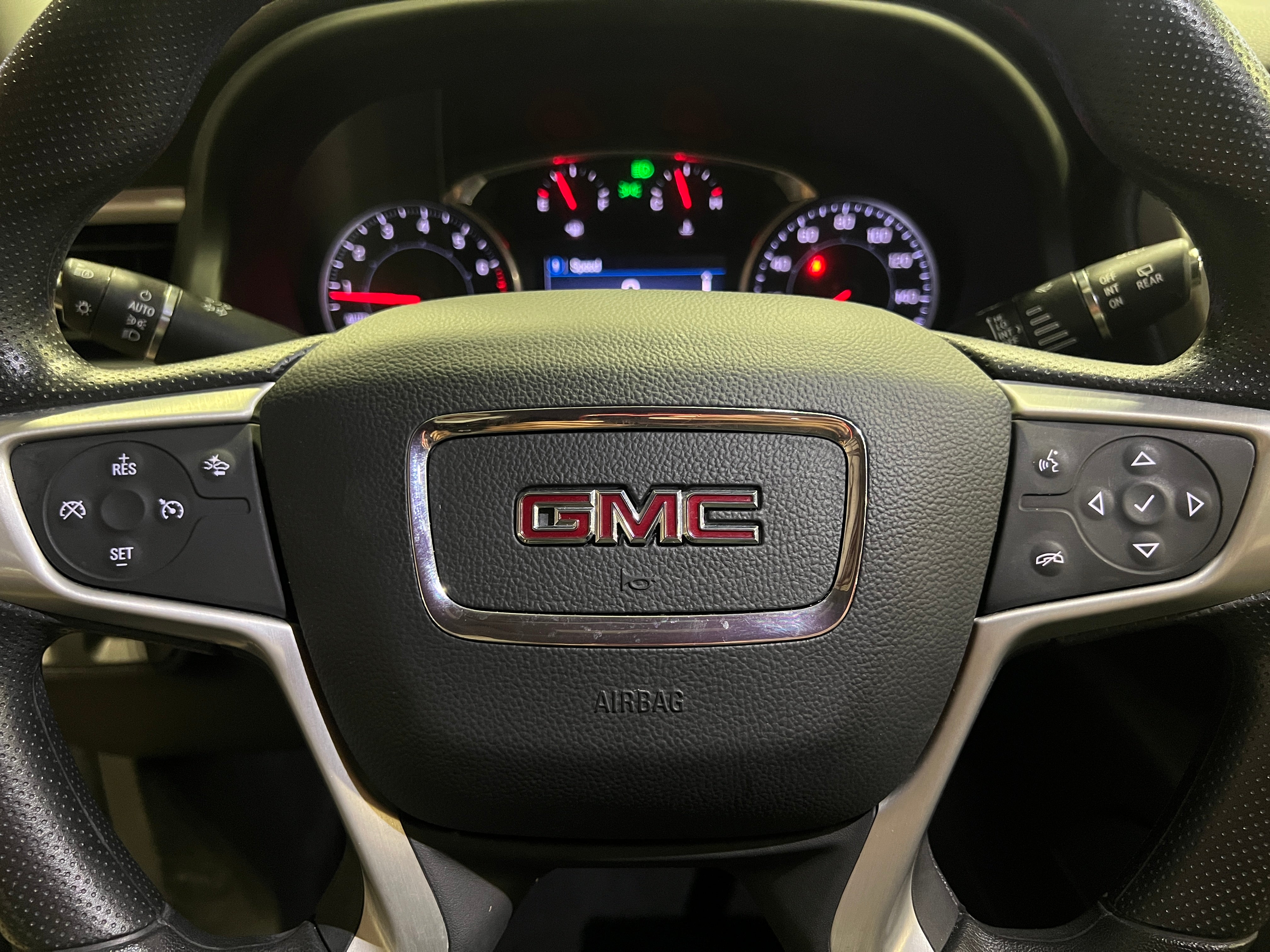 2022 GMC Acadia SLE 5