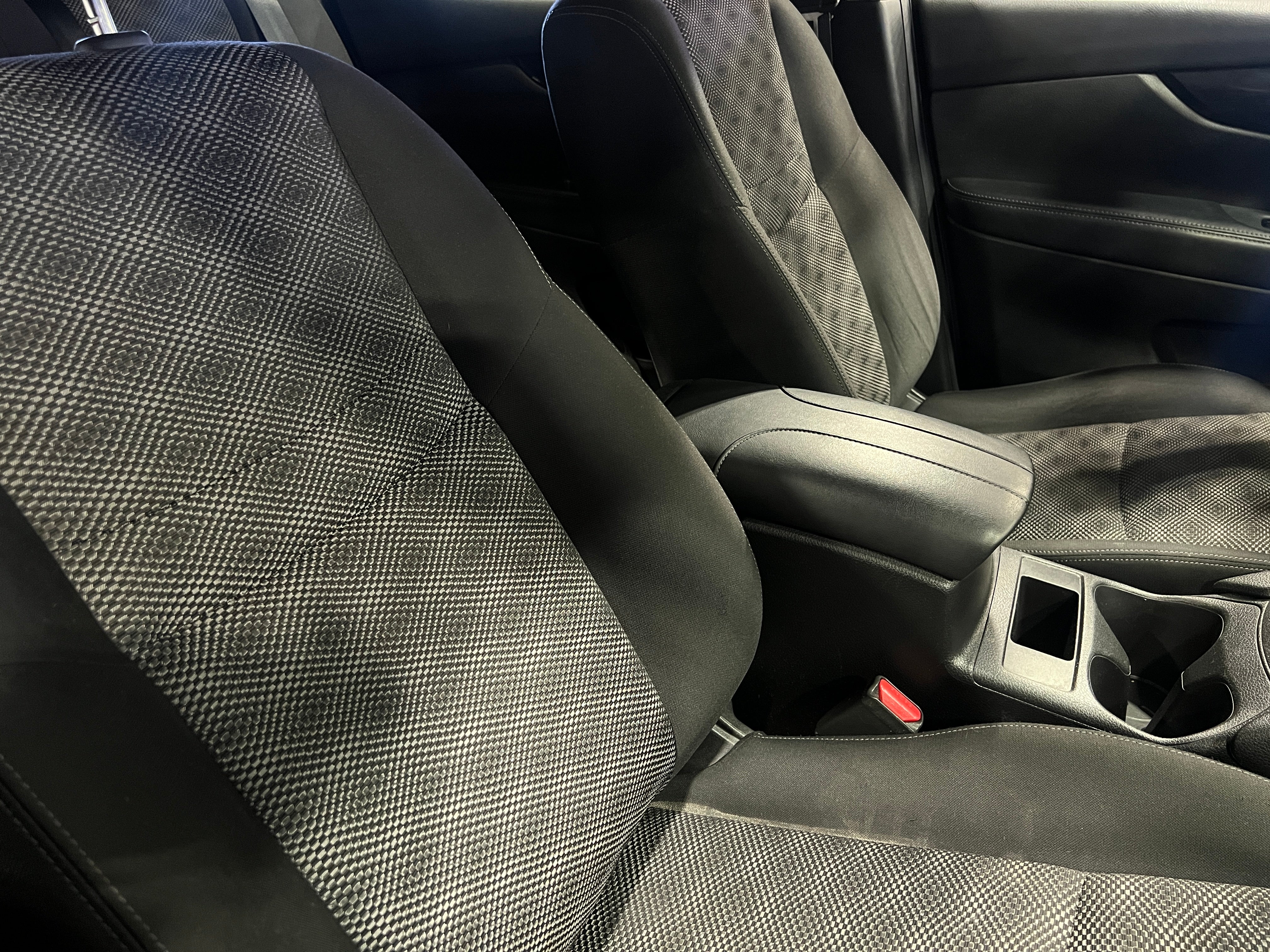 2018 Nissan Rogue Sport SV 2