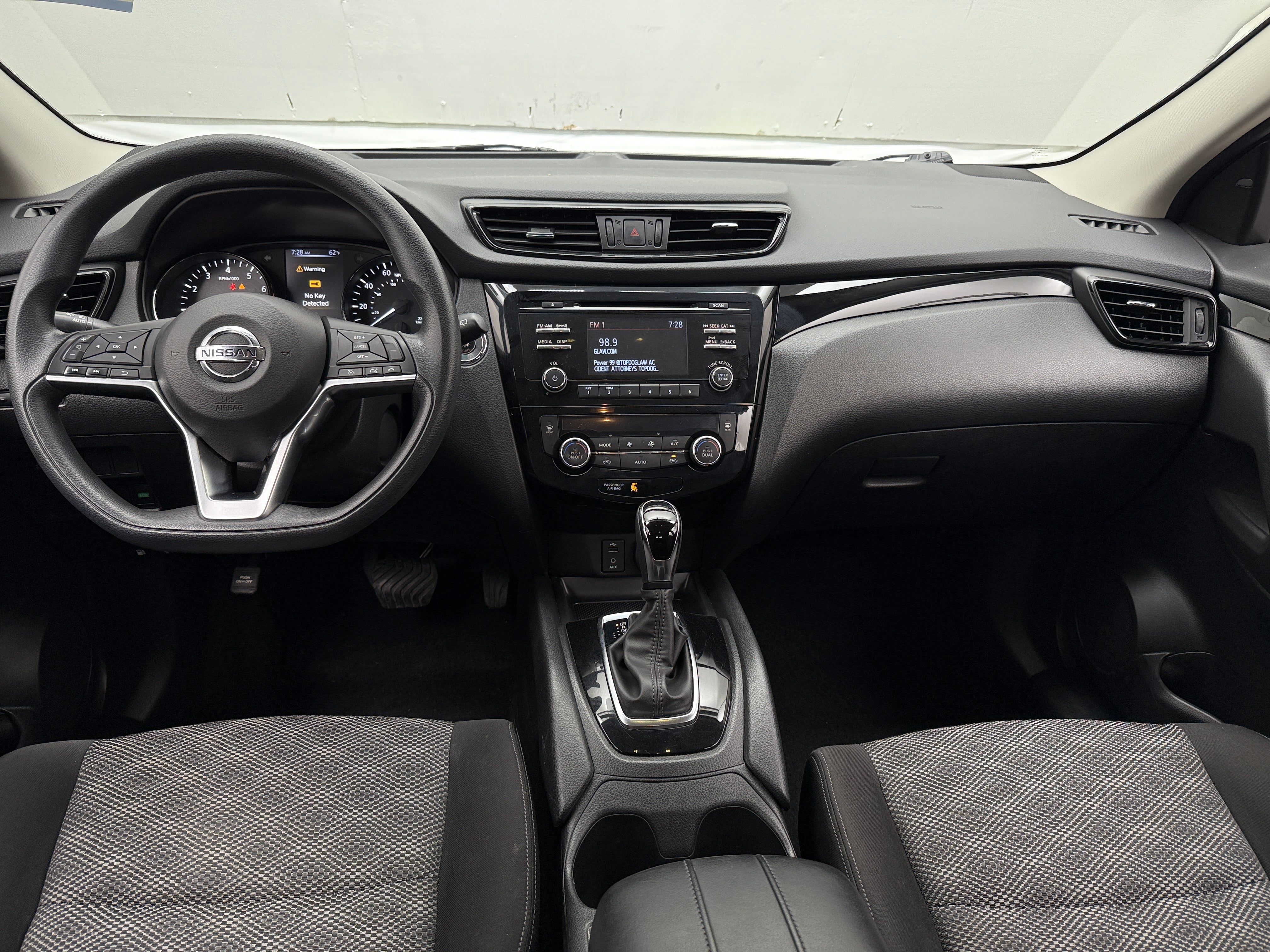 2018 Nissan Rogue Sport SV 3