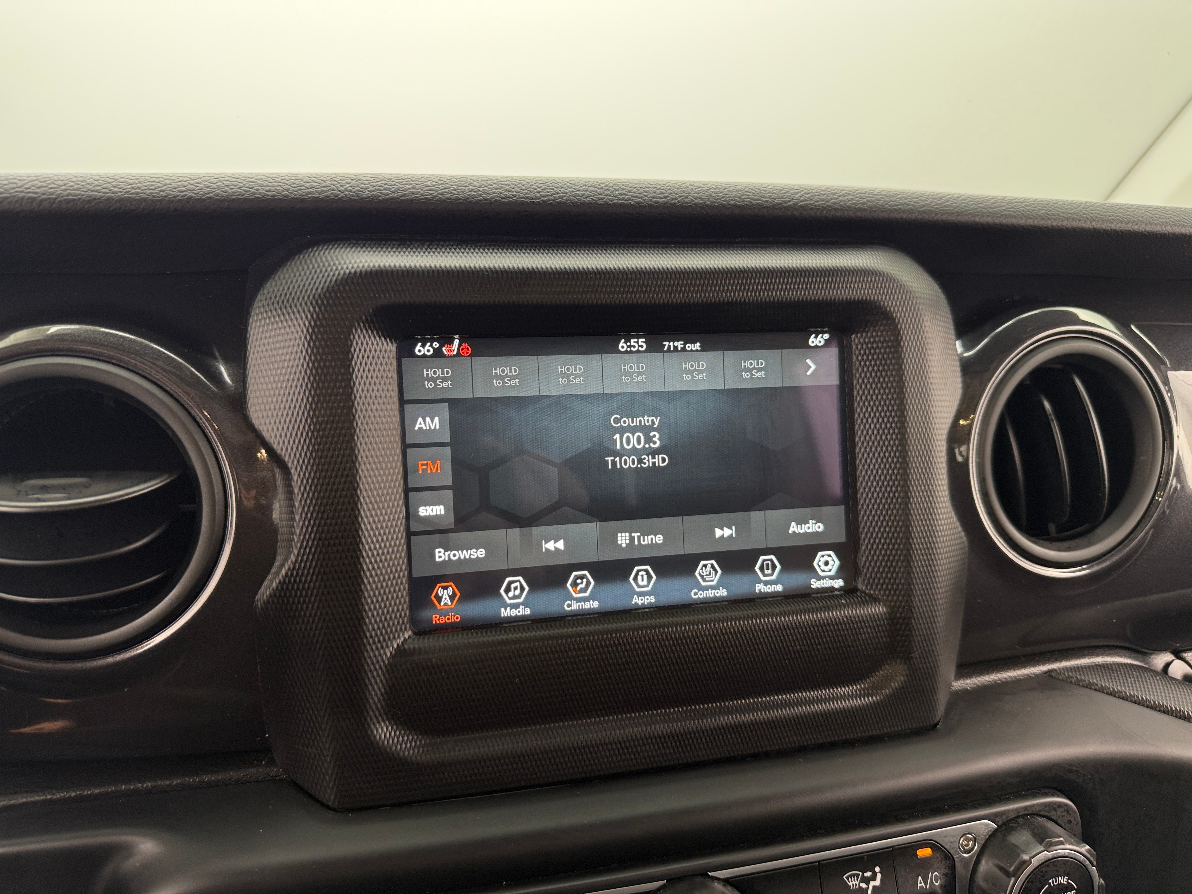 2022 Jeep Gladiator Altitude 4