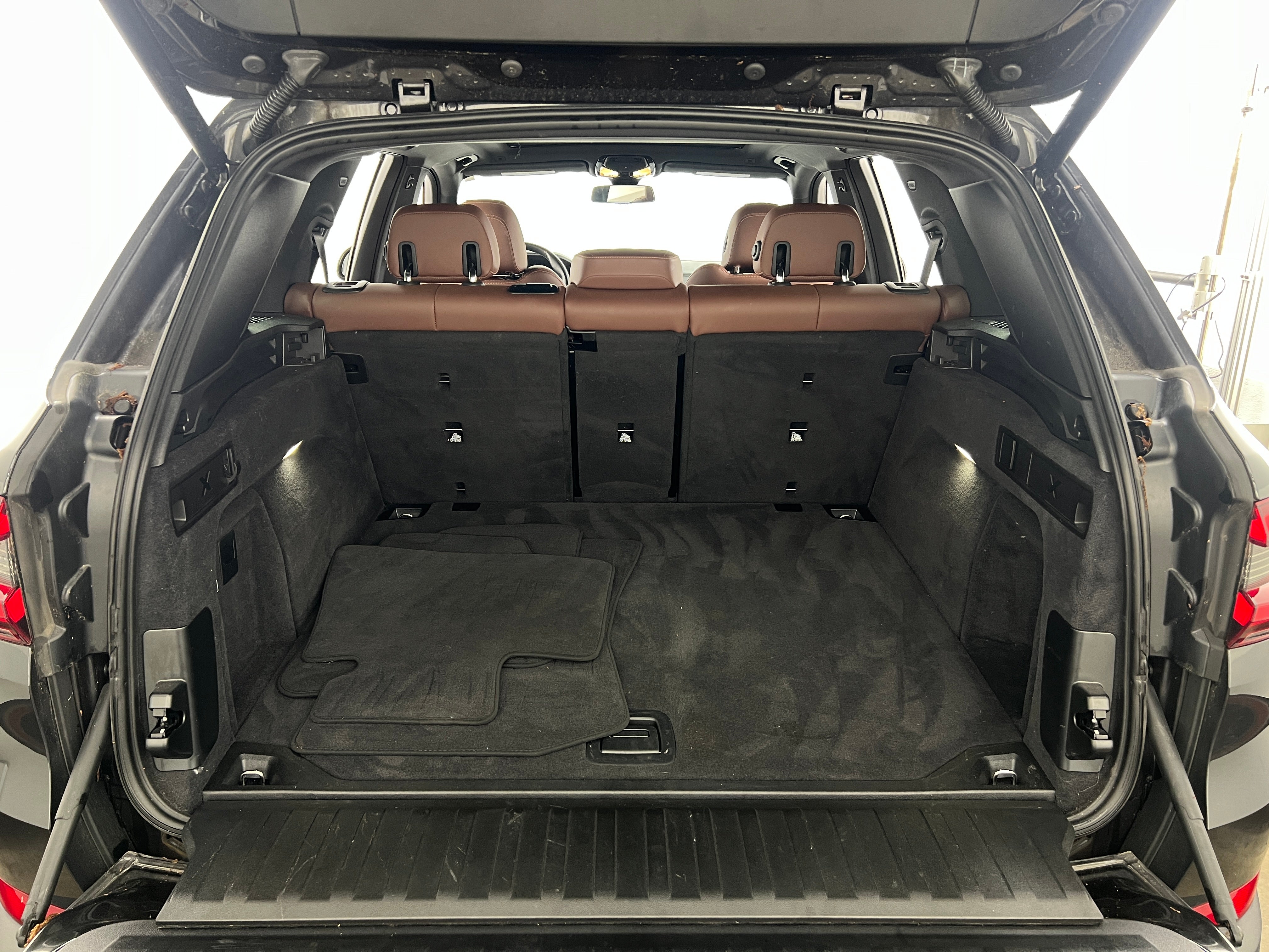 Thumbnail: 2023 BMW X5 - 6