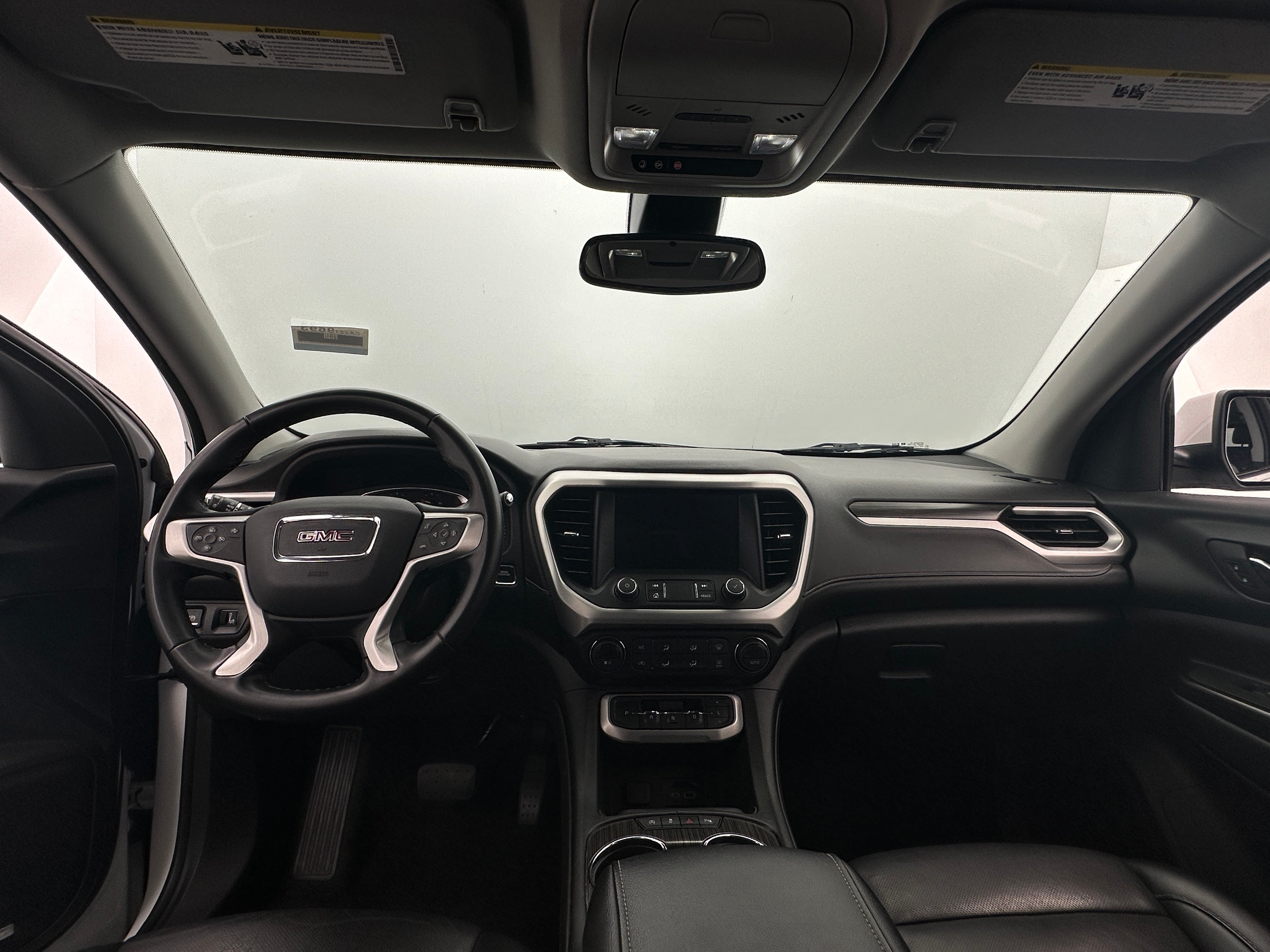 2023 GMC Acadia SLT 2