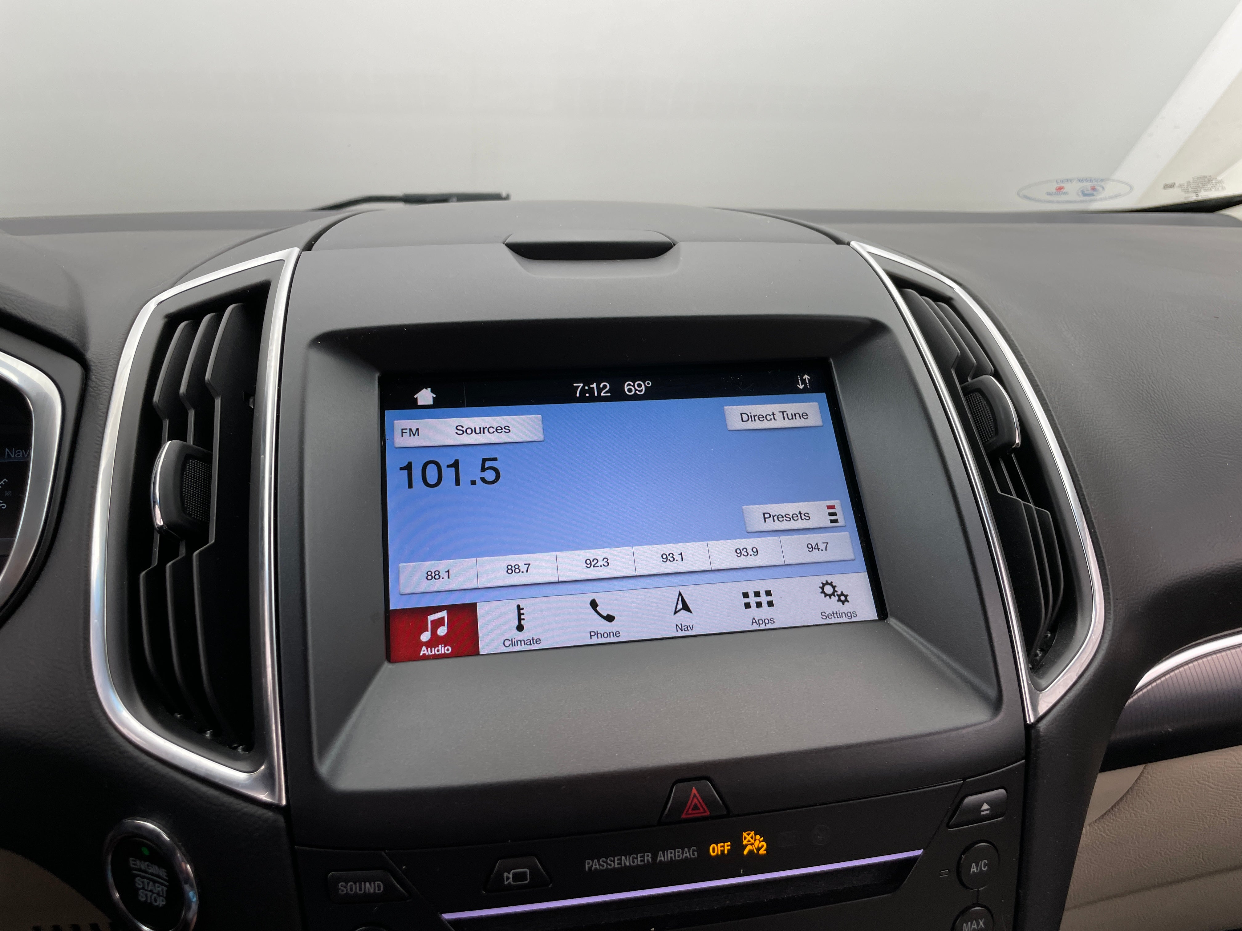 2019 Ford Edge Titanium 3