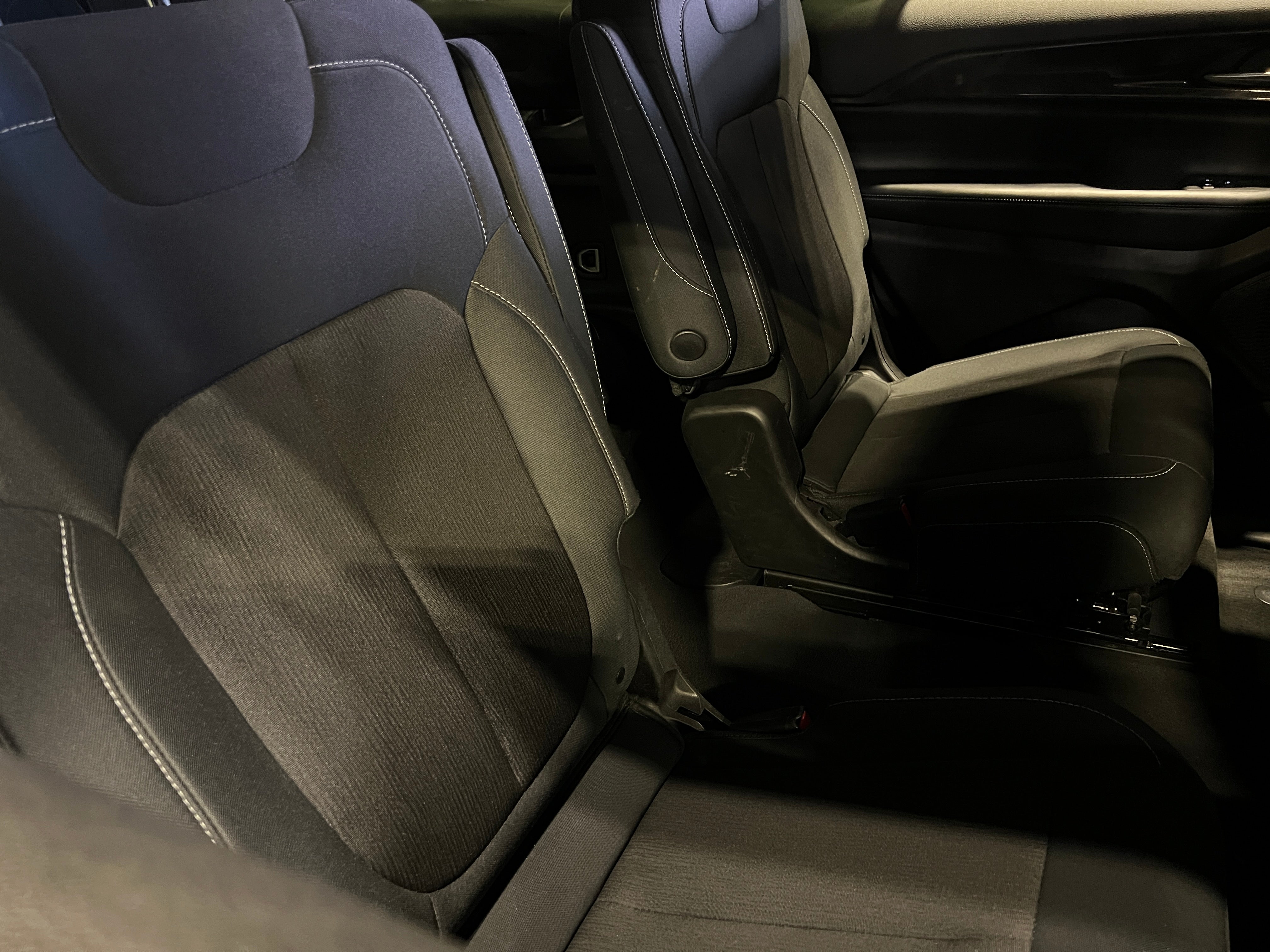 2023 Jeep Grand Cherokee L Laredo 6