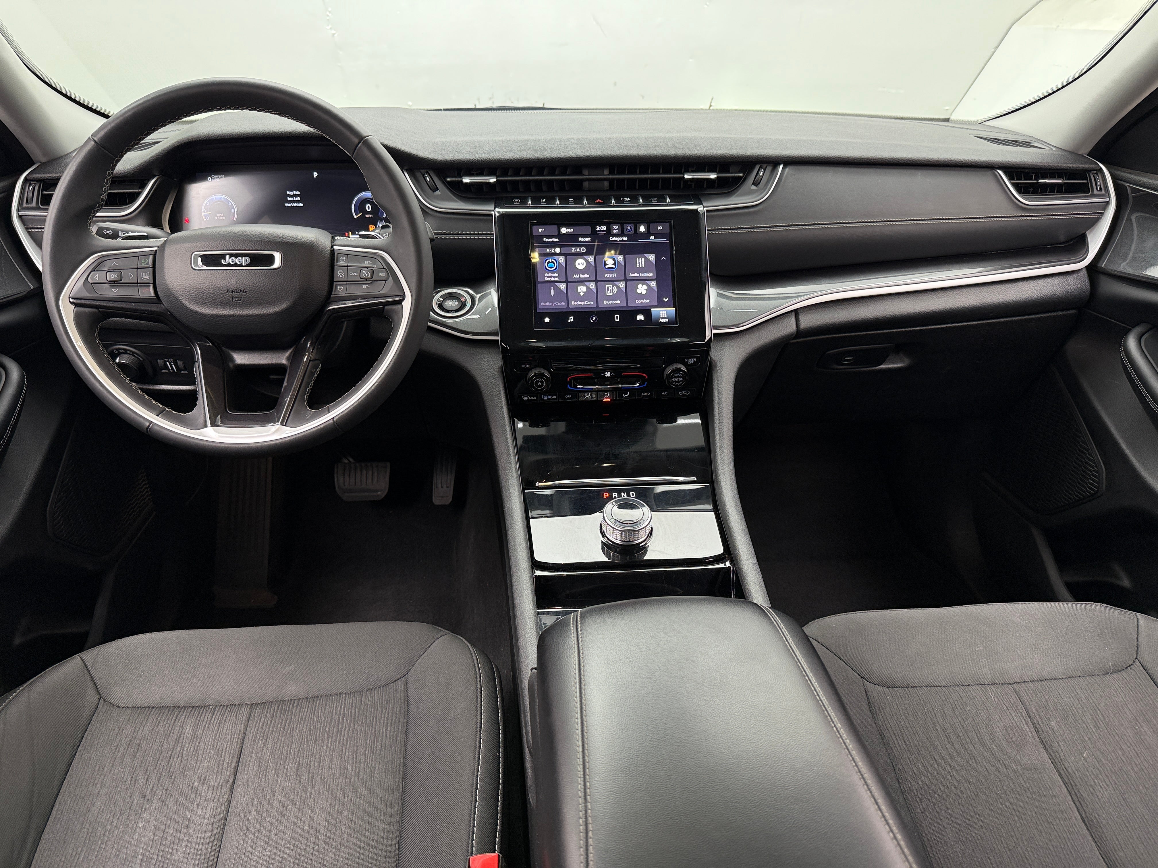 2023 Jeep Grand Cherokee L Laredo 3