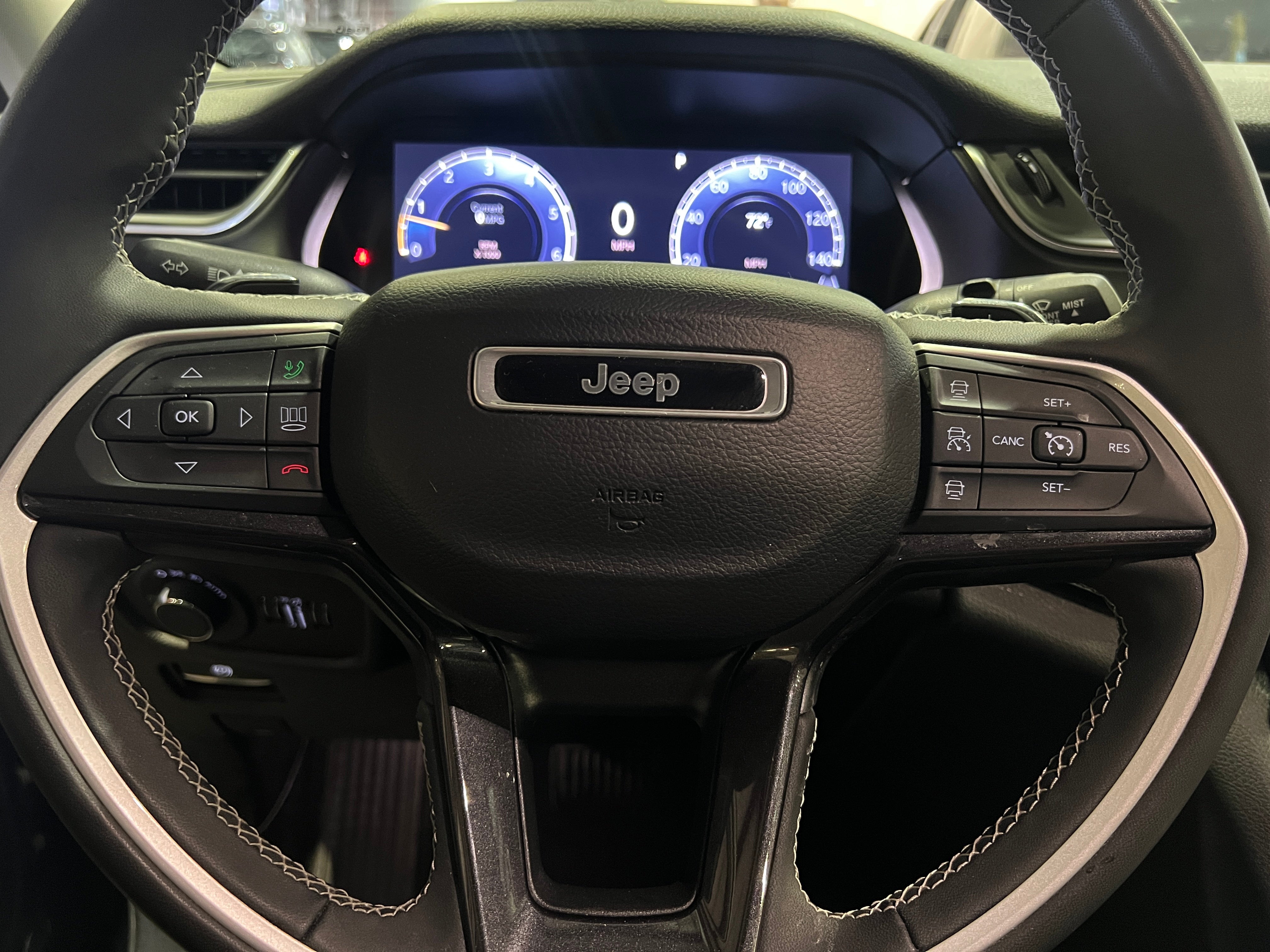2023 Jeep Grand Cherokee L Laredo 5