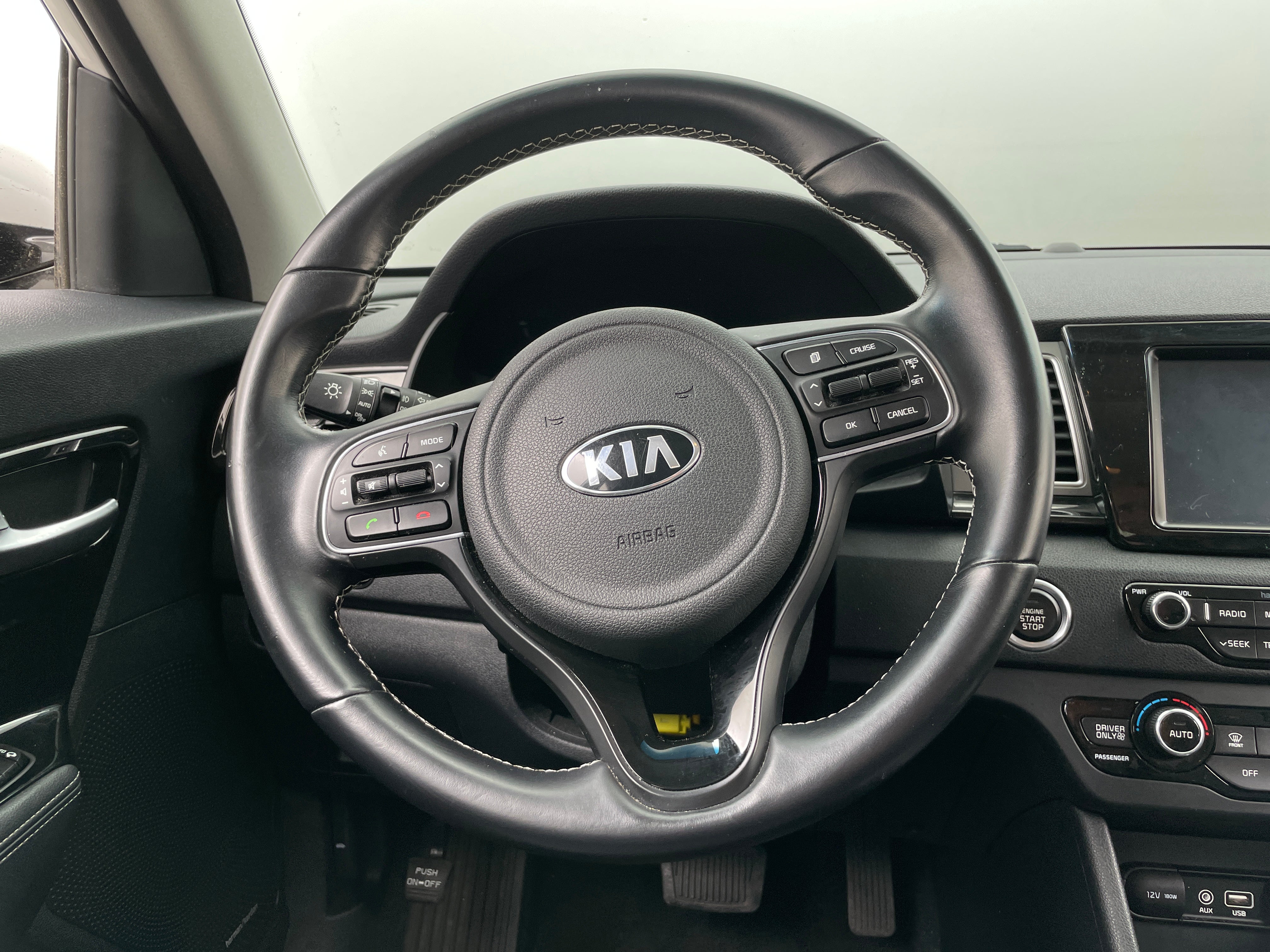 2019 Kia Niro Touring 4