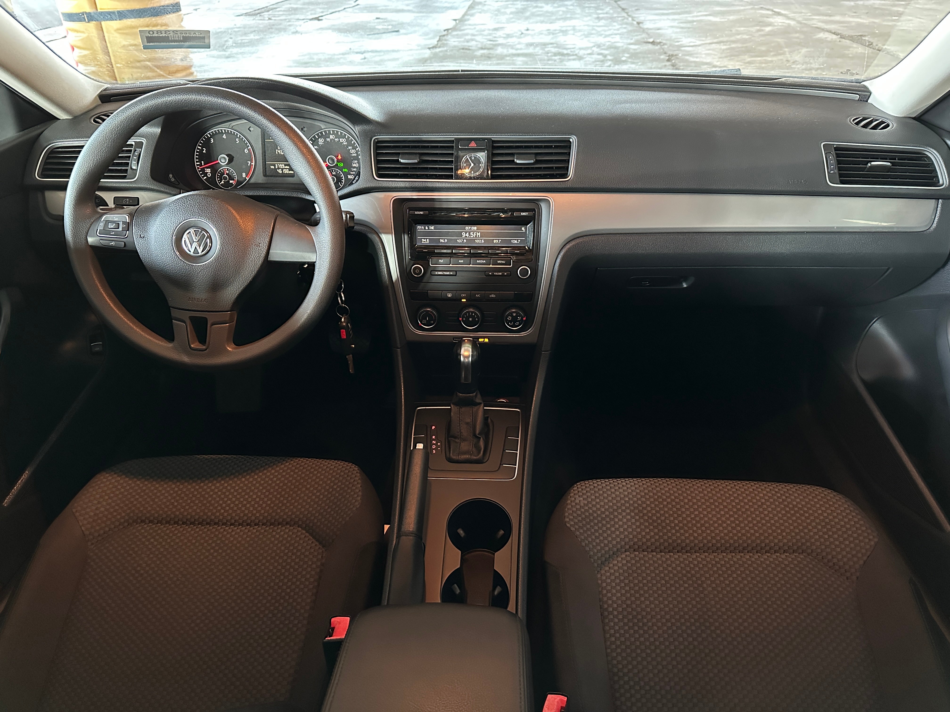 2013 Volkswagen Passat S 3