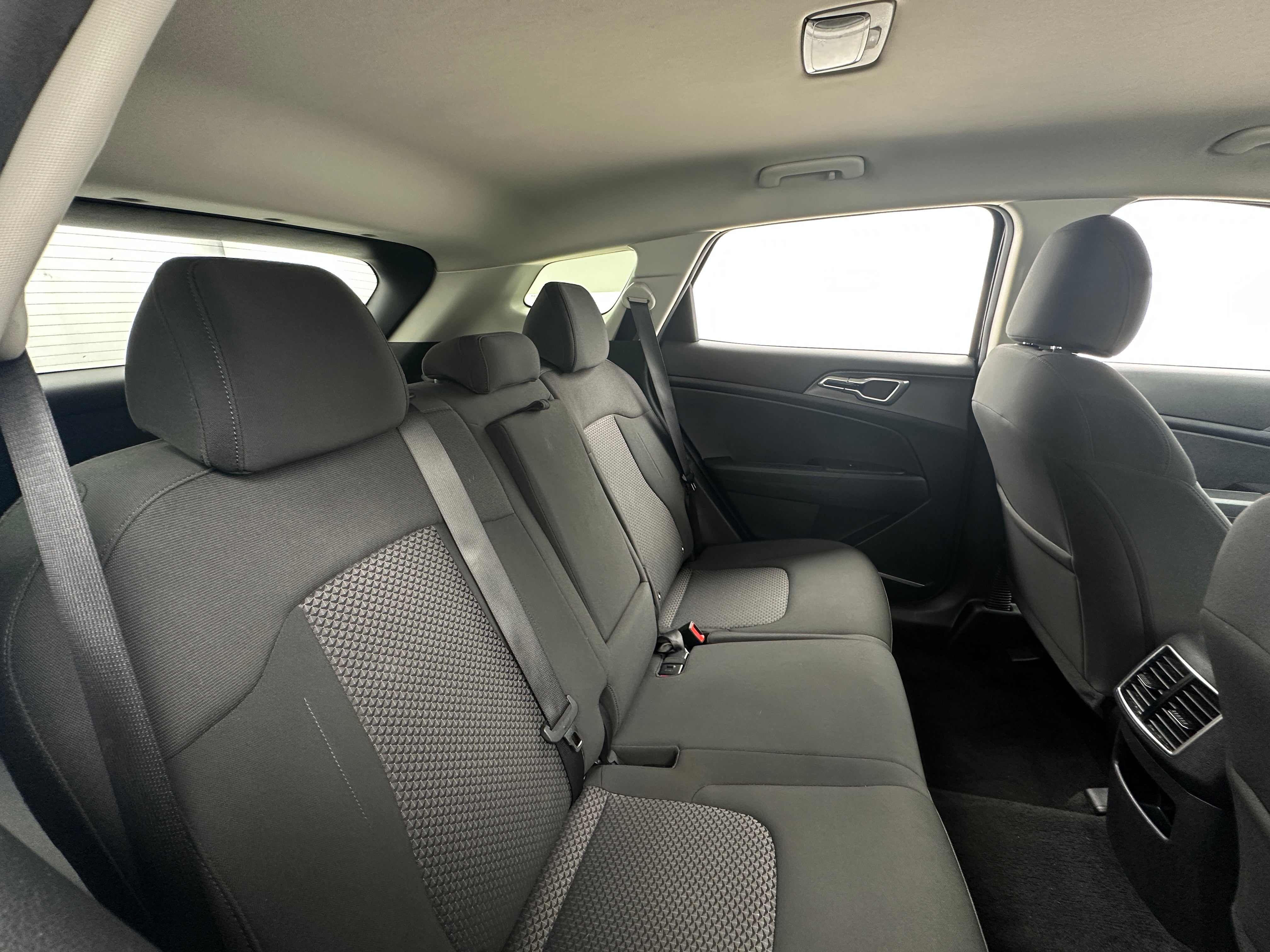 2023 Kia Sportage LX 6