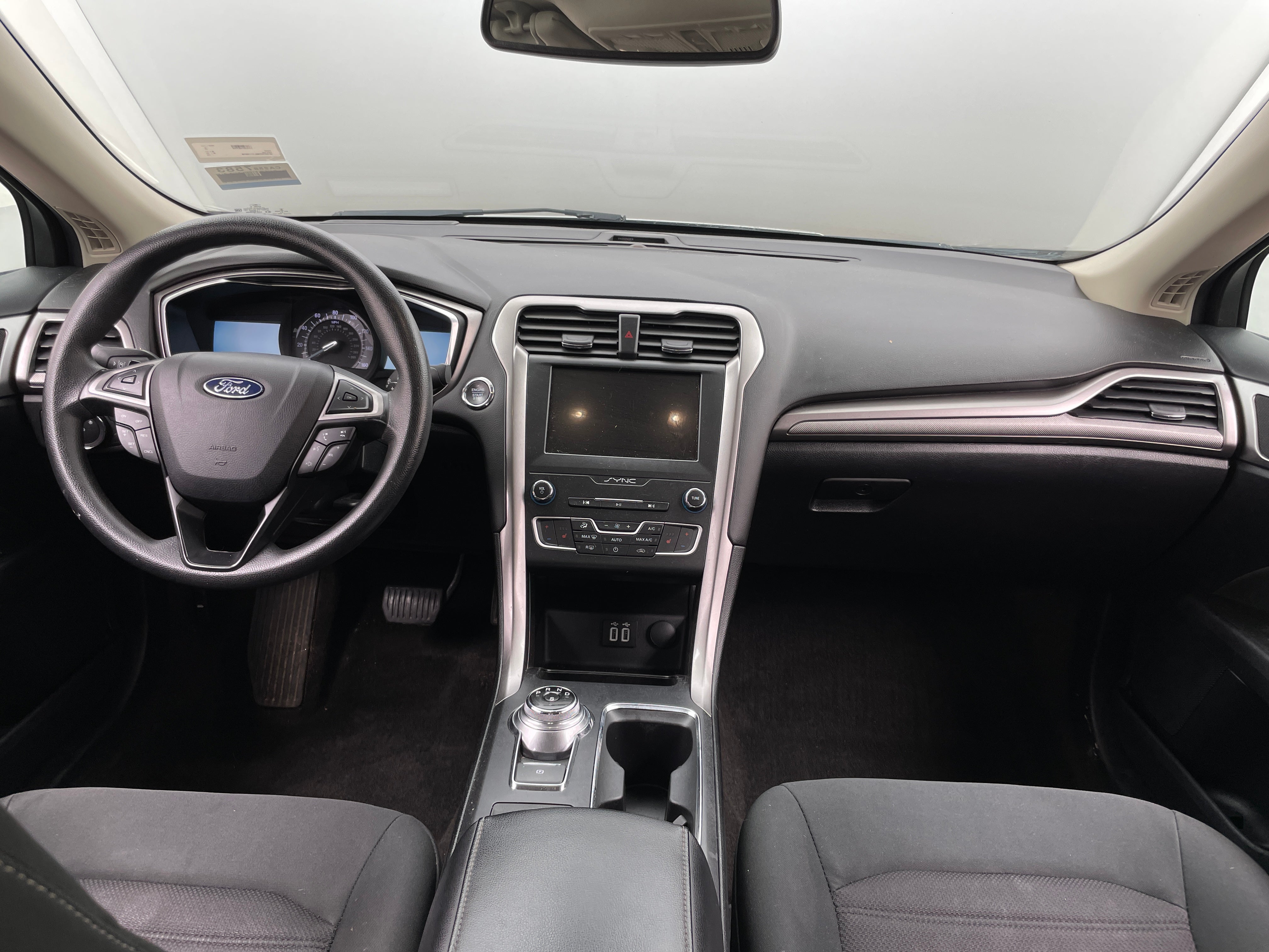 2020 Ford Fusion SE 2