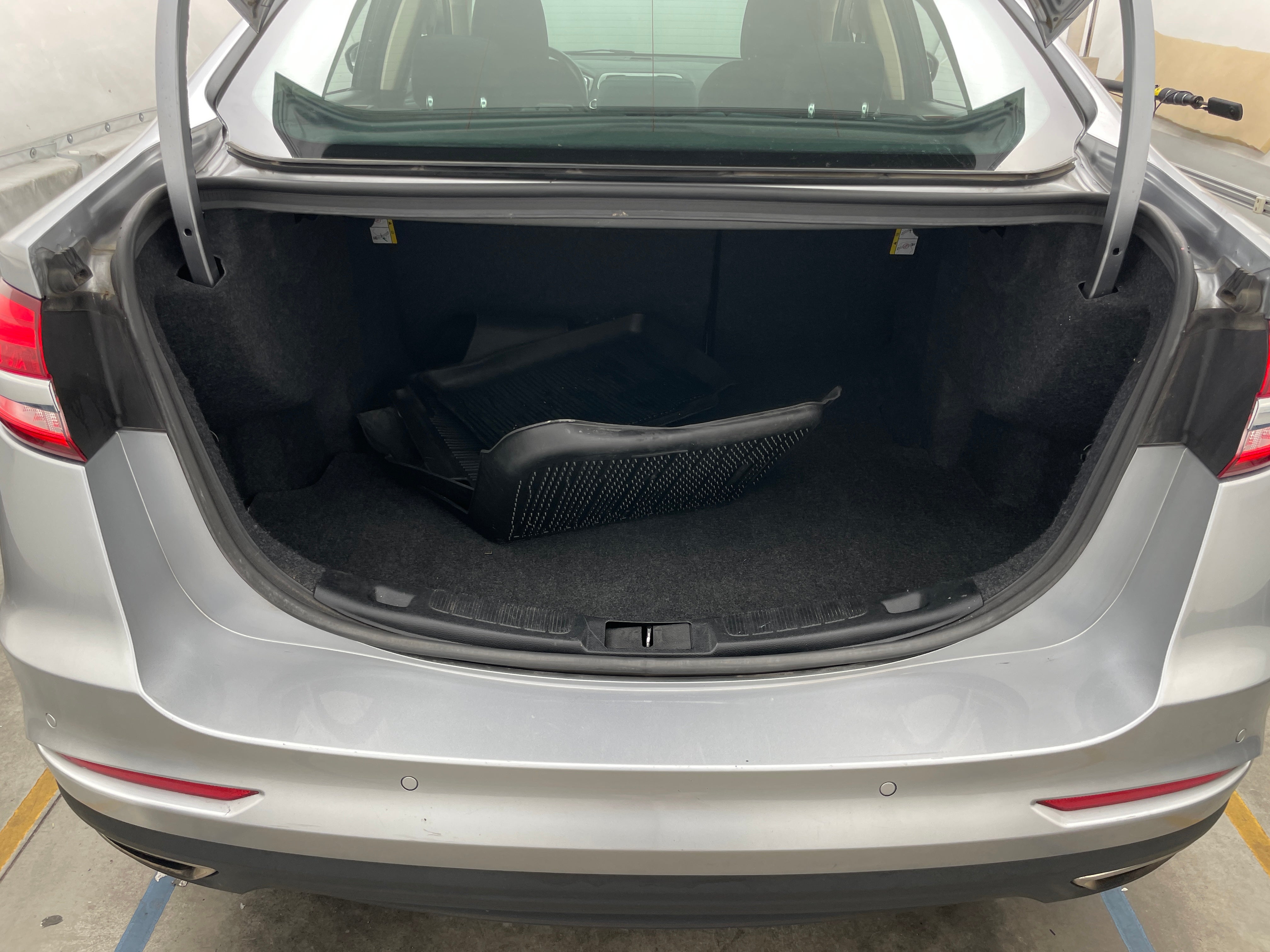 2020 Ford Fusion SE 6