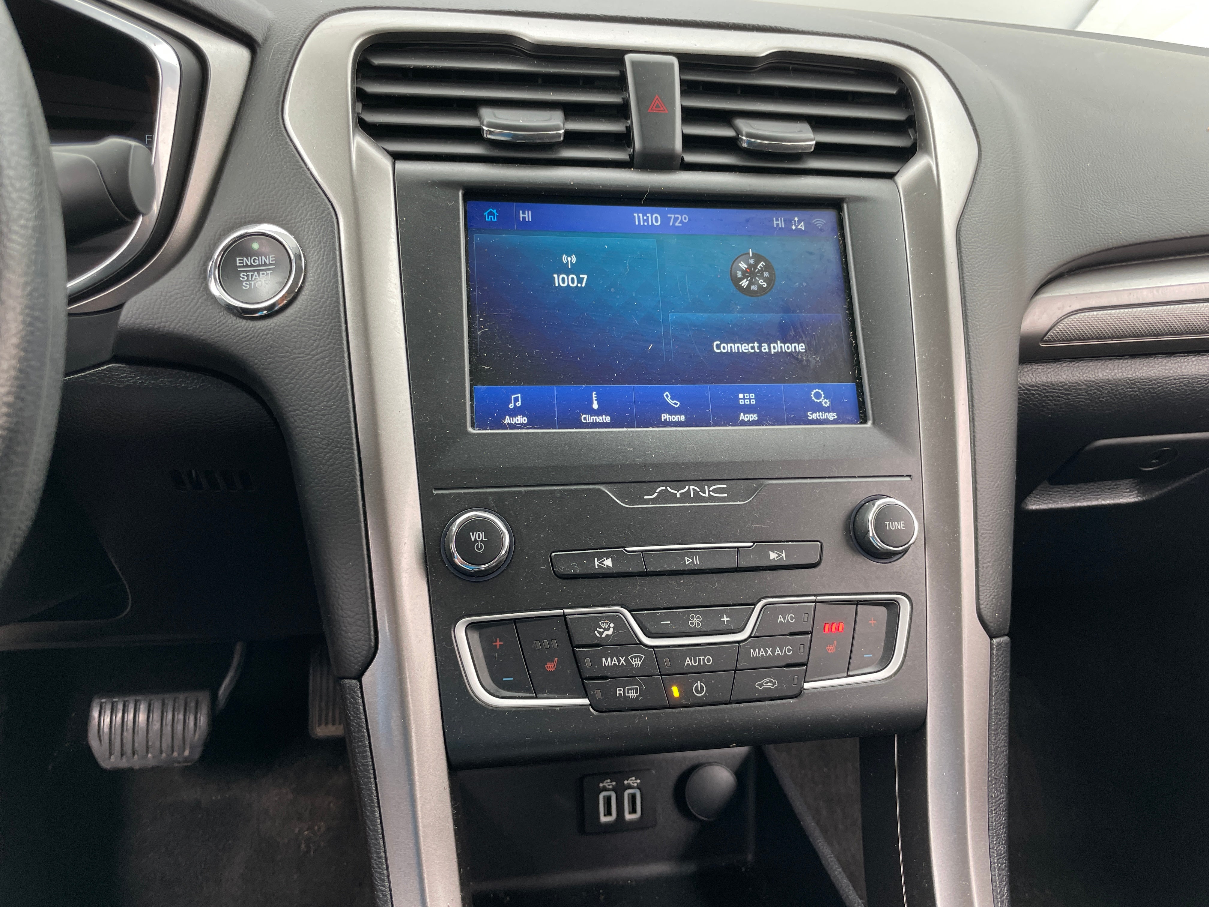 2020 Ford Fusion SE 3