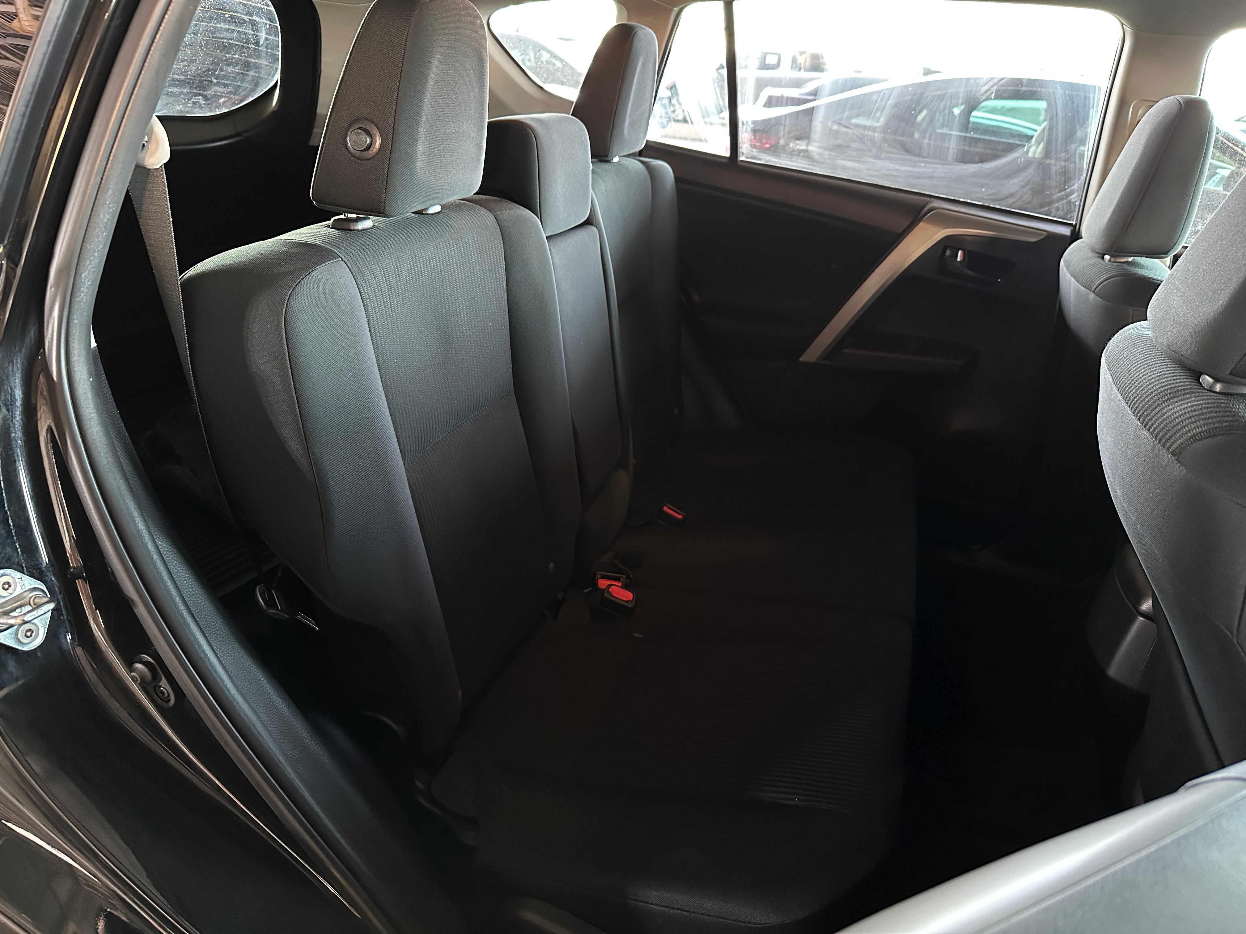 2017 Toyota RAV4 LE 6