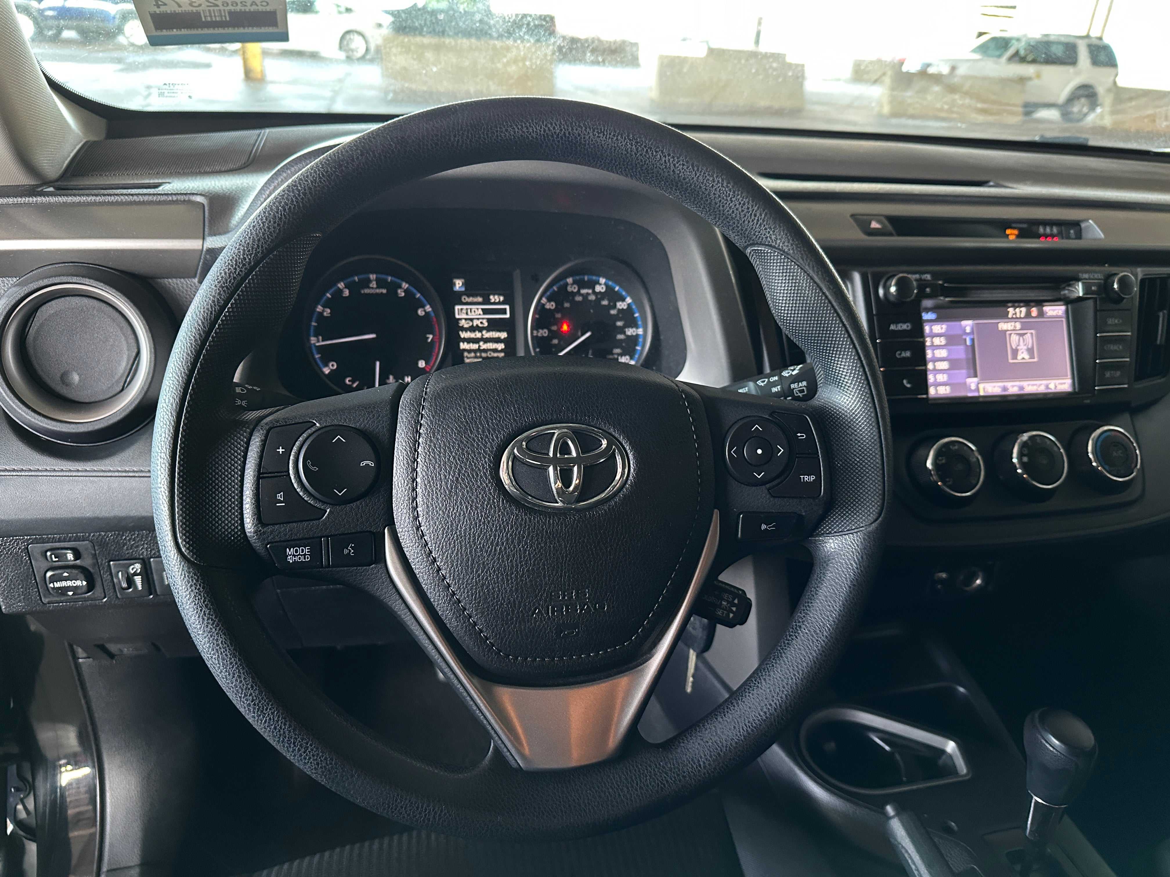 2017 Toyota RAV4 LE 5