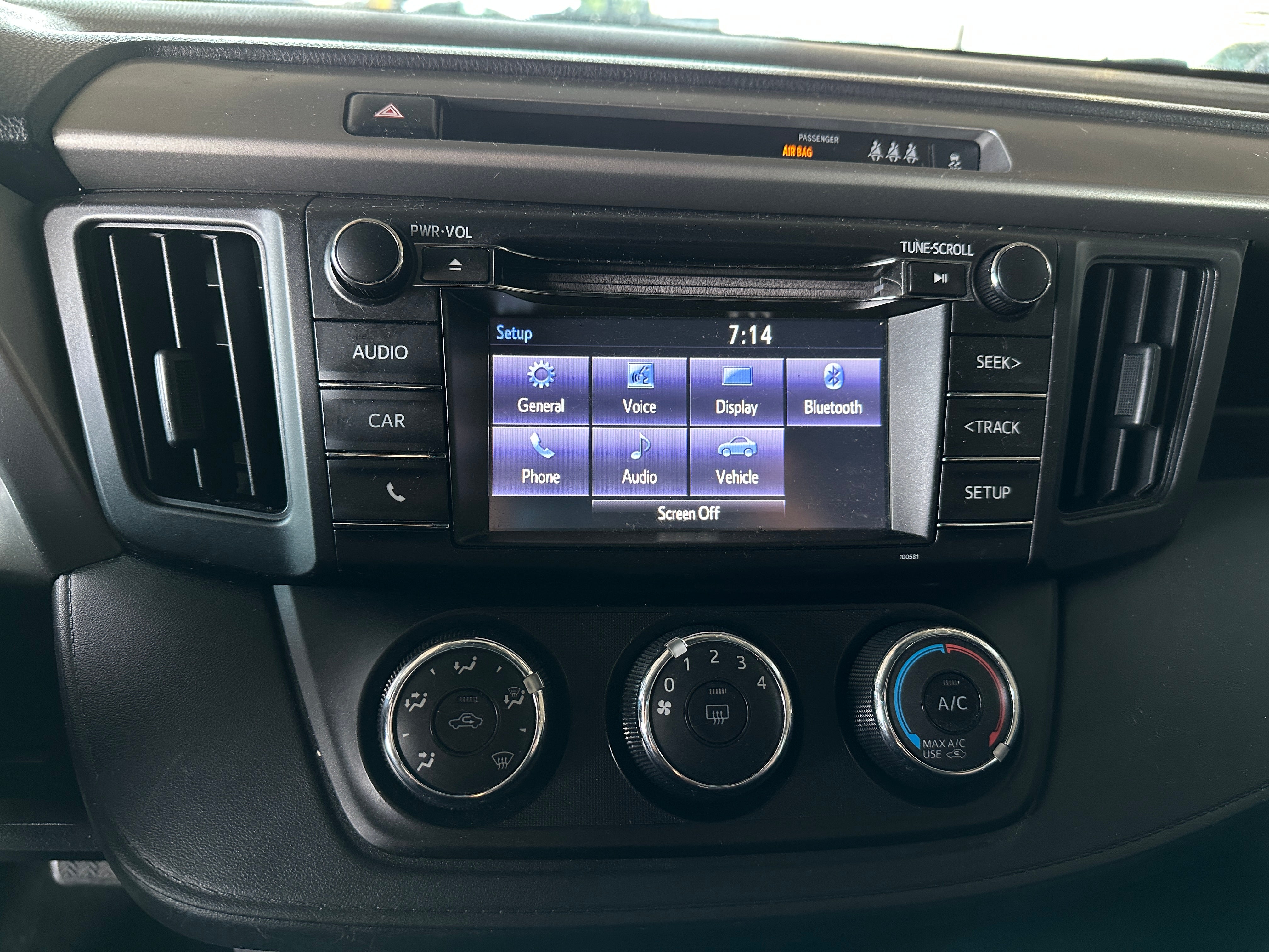 2017 Toyota RAV4 LE 4