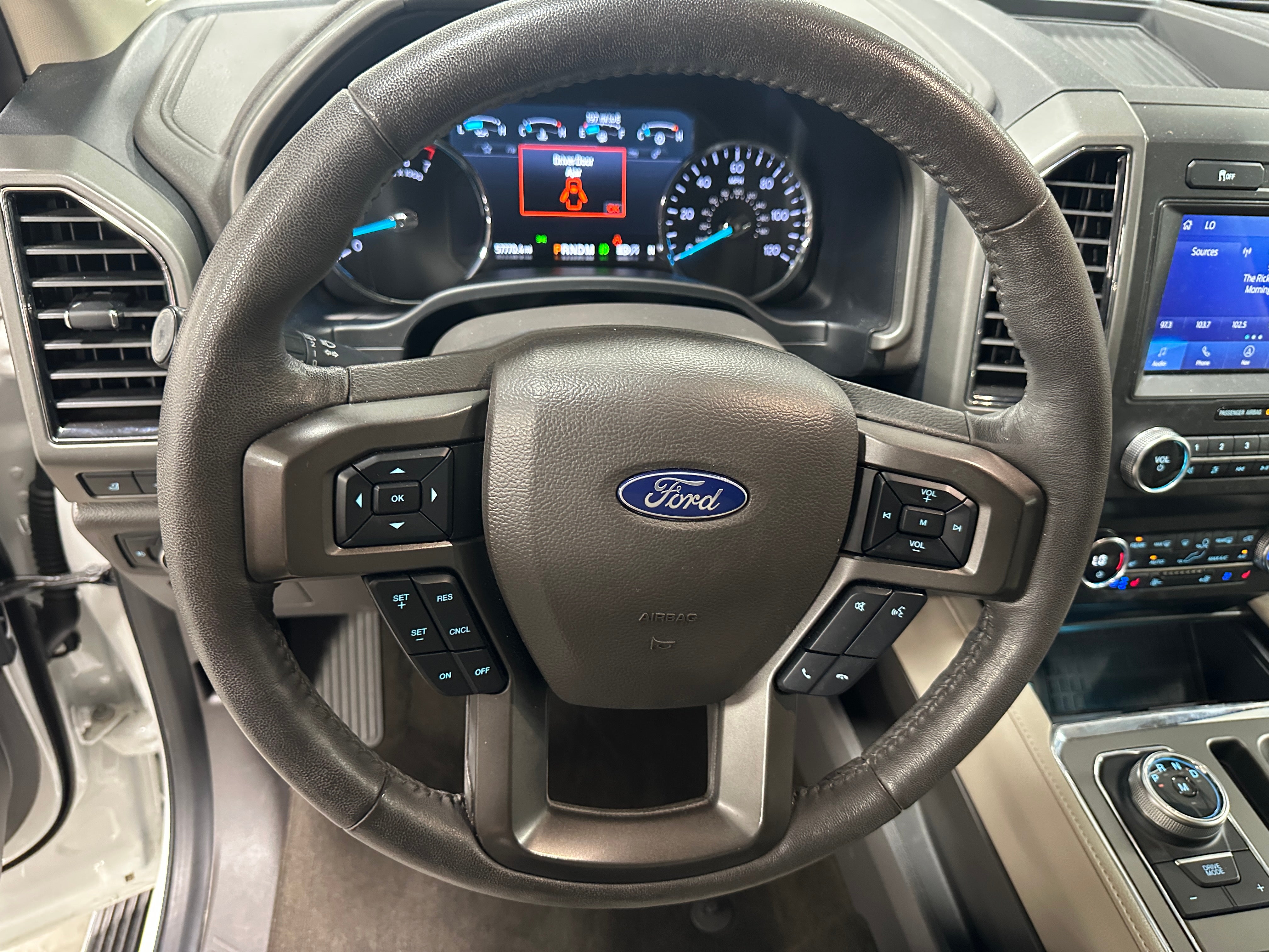 2020 Ford Expedition MAX XLT 4