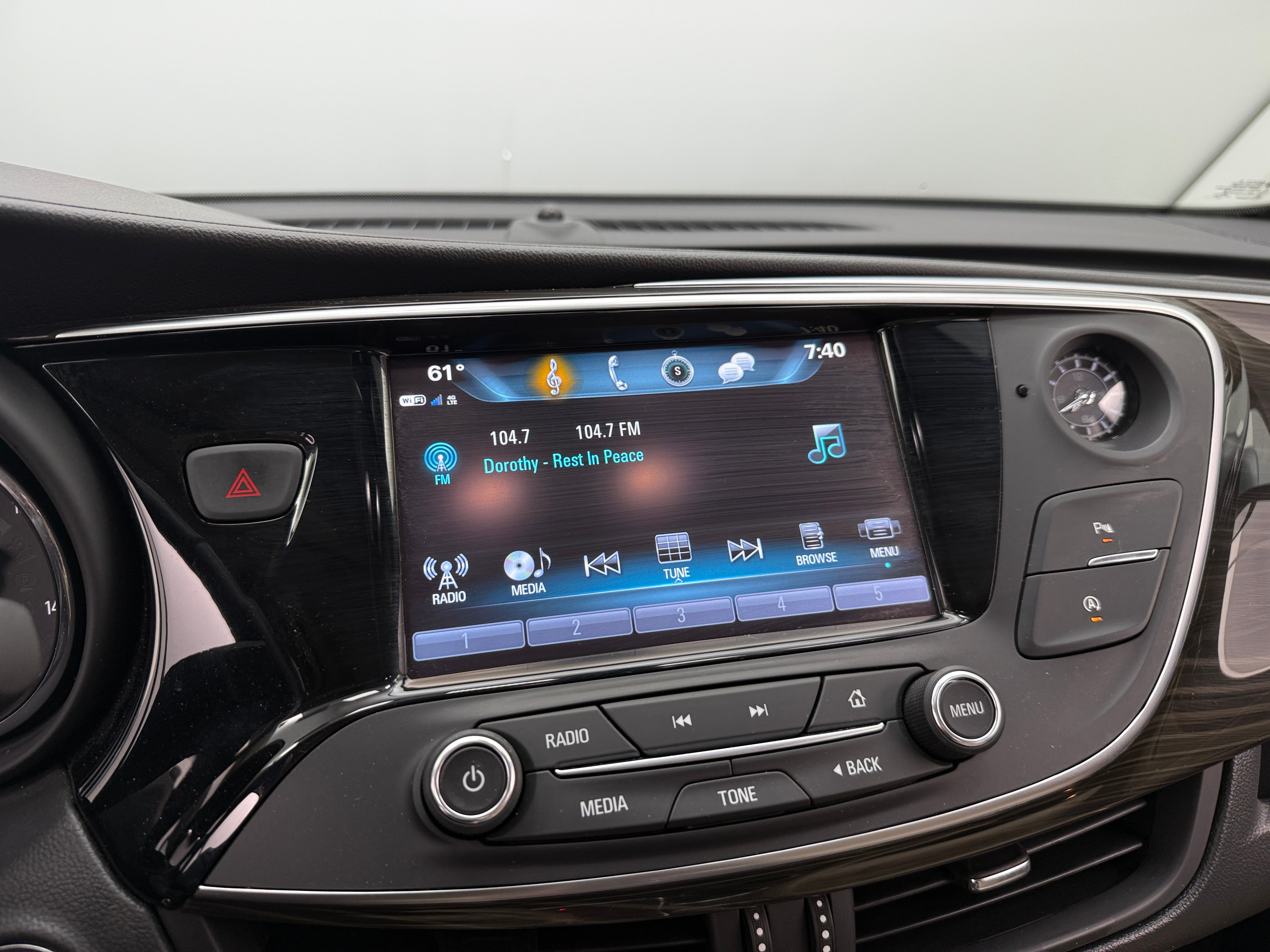 2020 Buick Envision Preferred 3