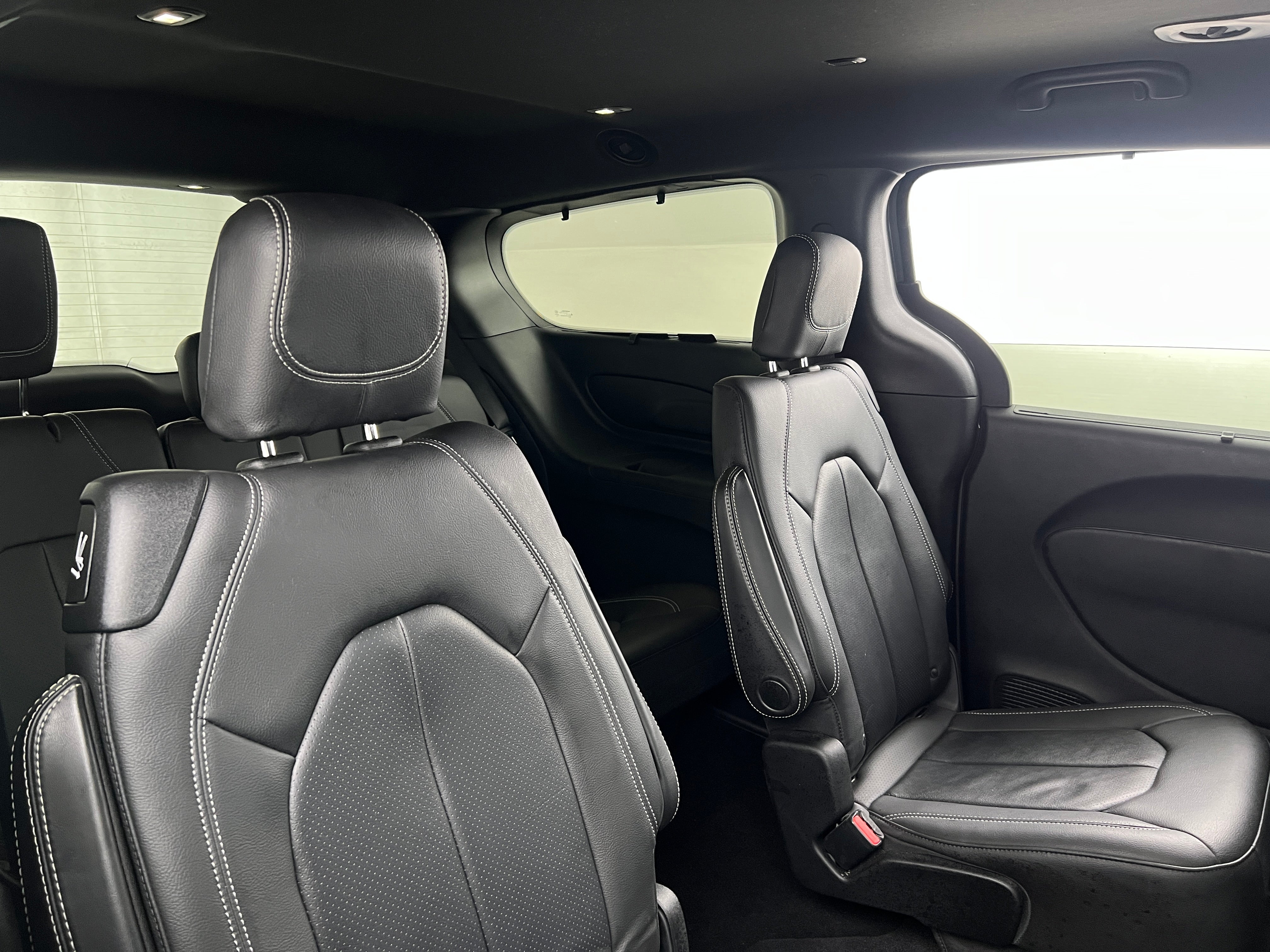 2020 Chrysler Pacifica Launch Edition 5