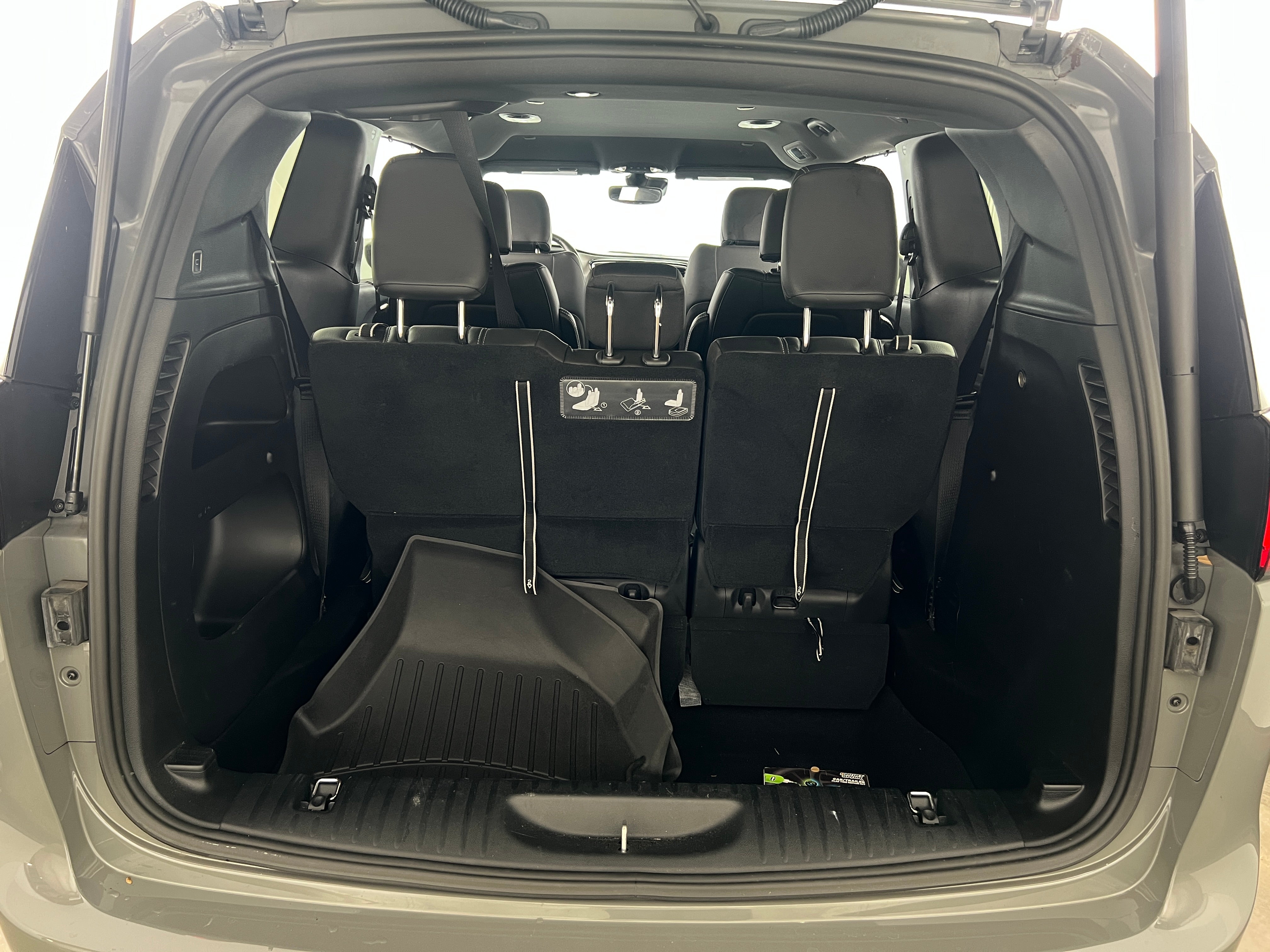 2020 Chrysler Pacifica Launch Edition 6