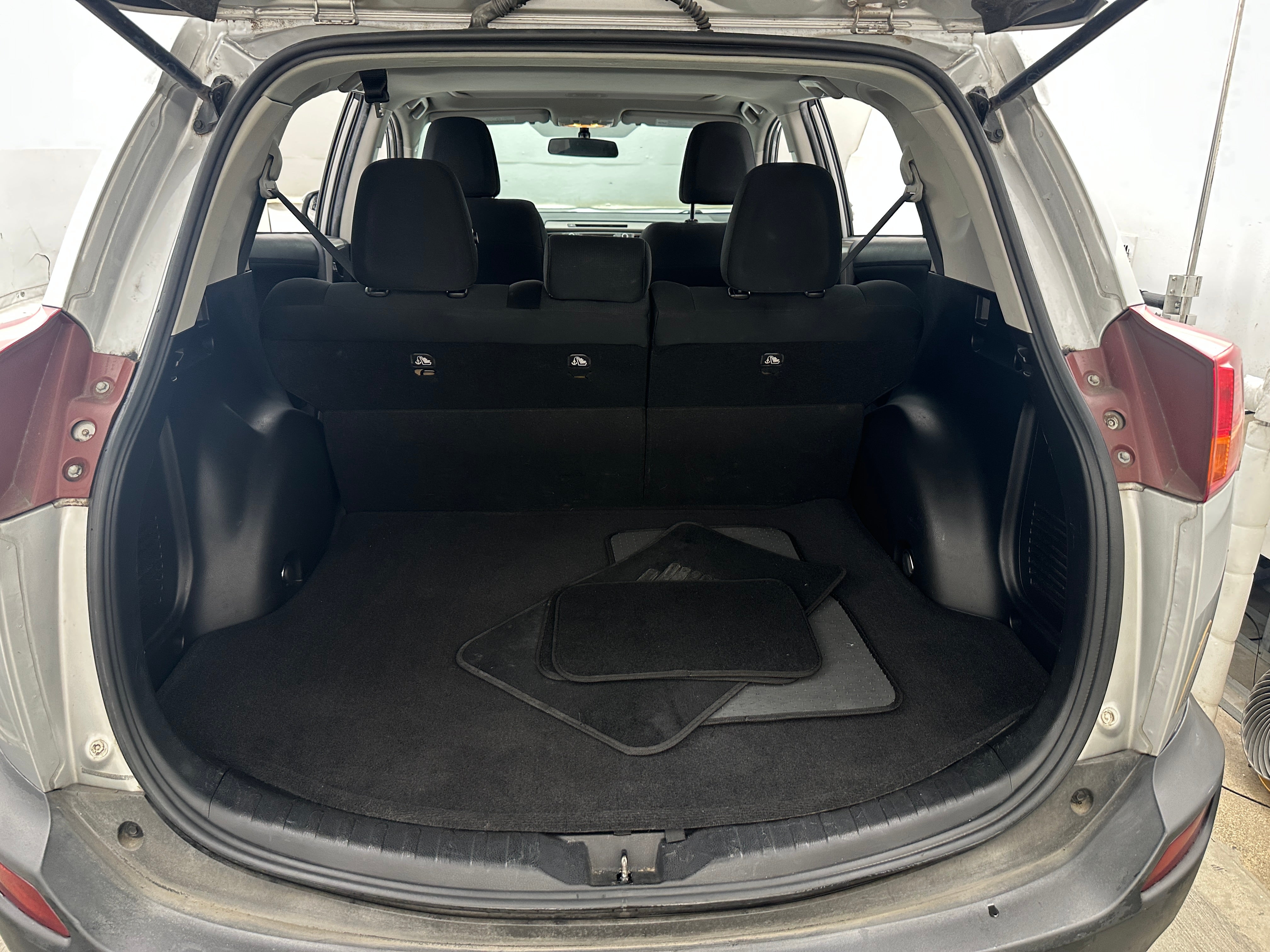 2013 Toyota RAV4 XLE 7