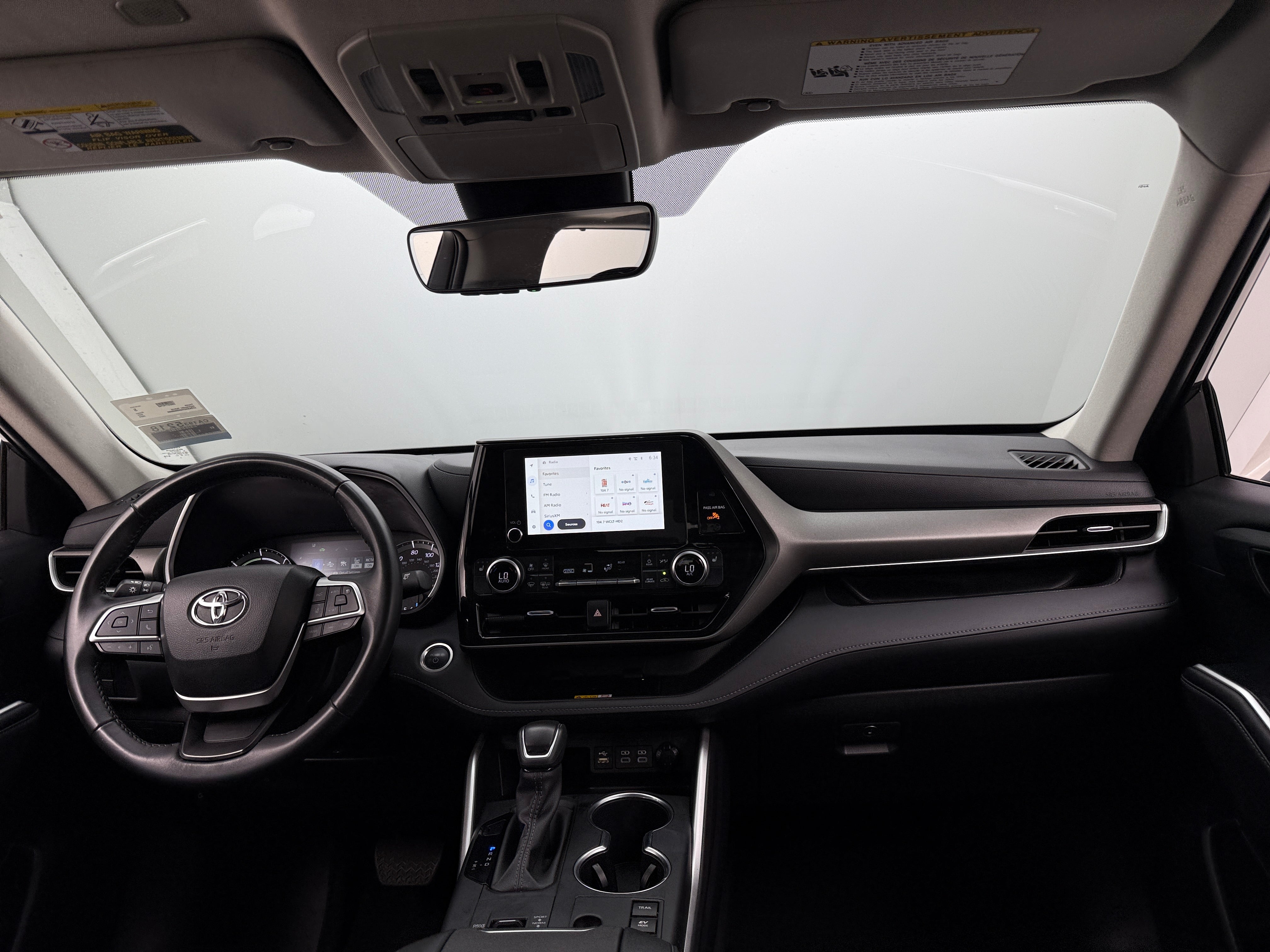 2024 Toyota Highlander XLE 2
