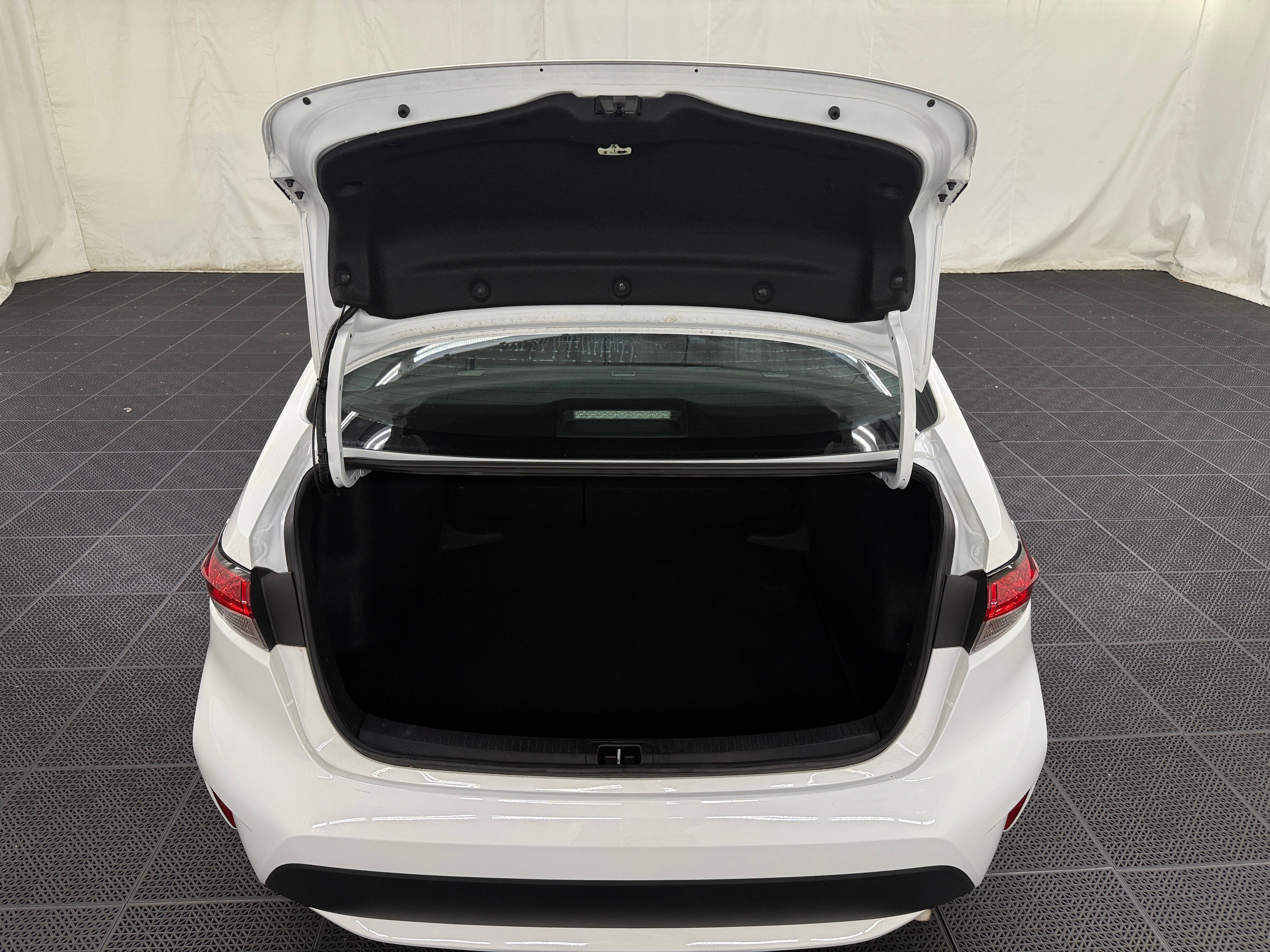 2022 Toyota Corolla LE 7