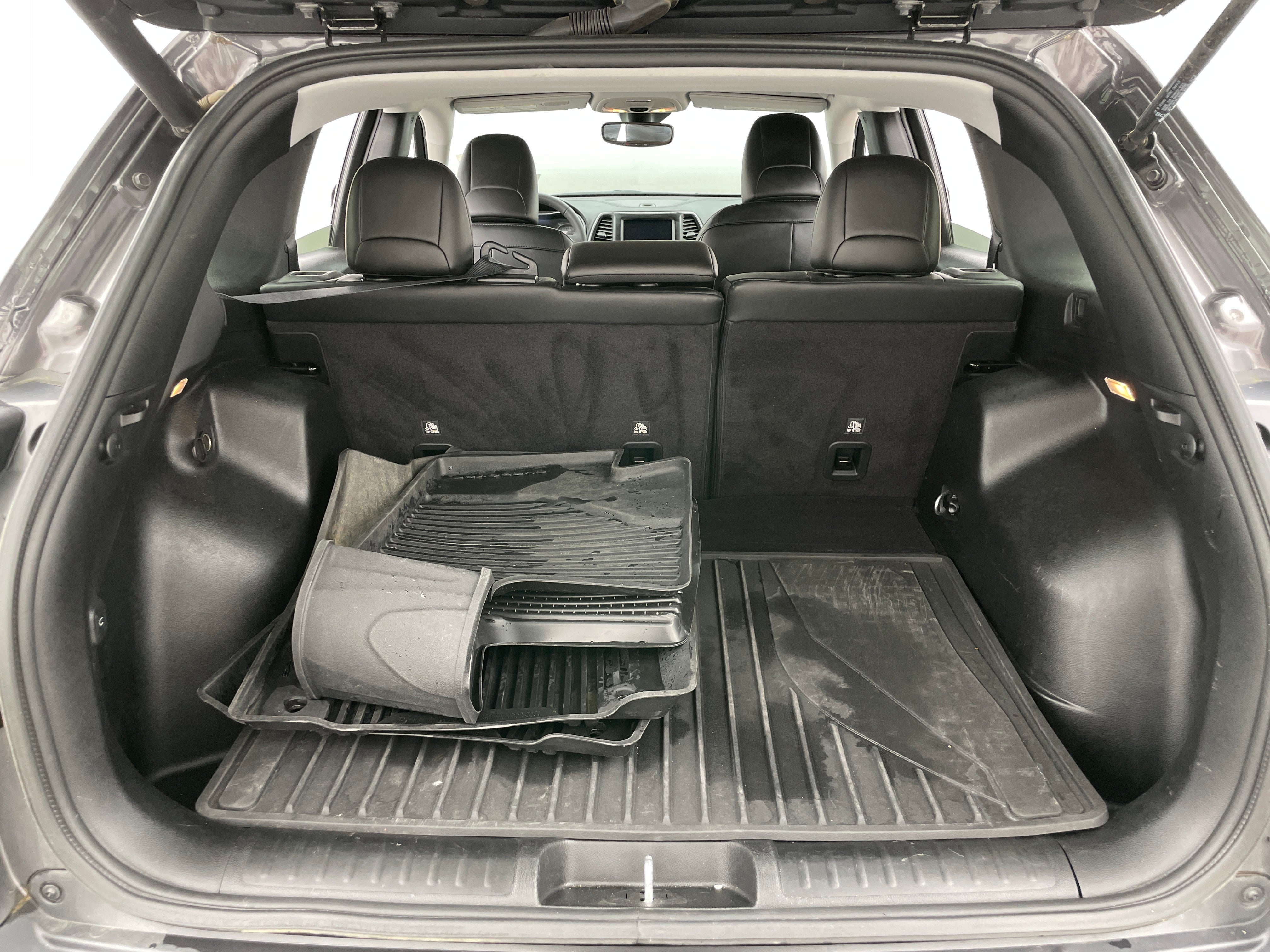 2022 Jeep Cherokee Latitude 6