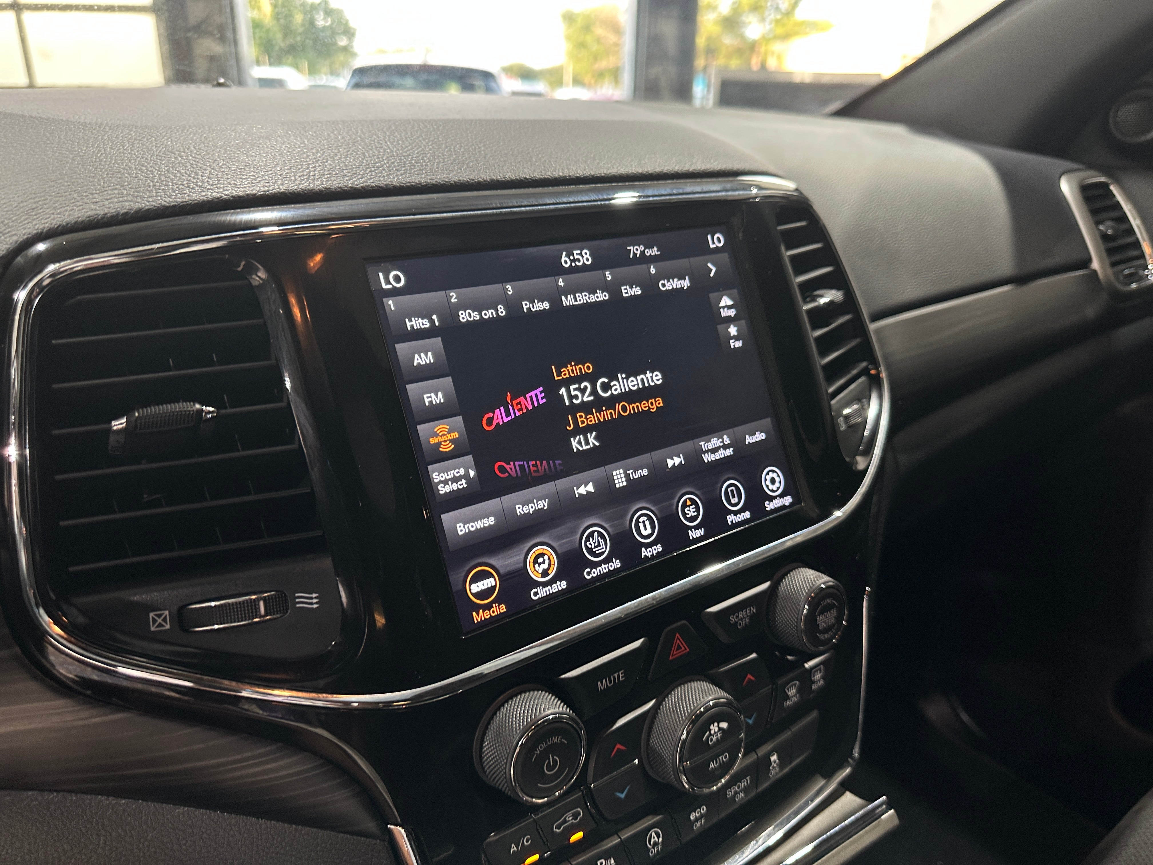 2021 Jeep Grand Cherokee Laredo 4