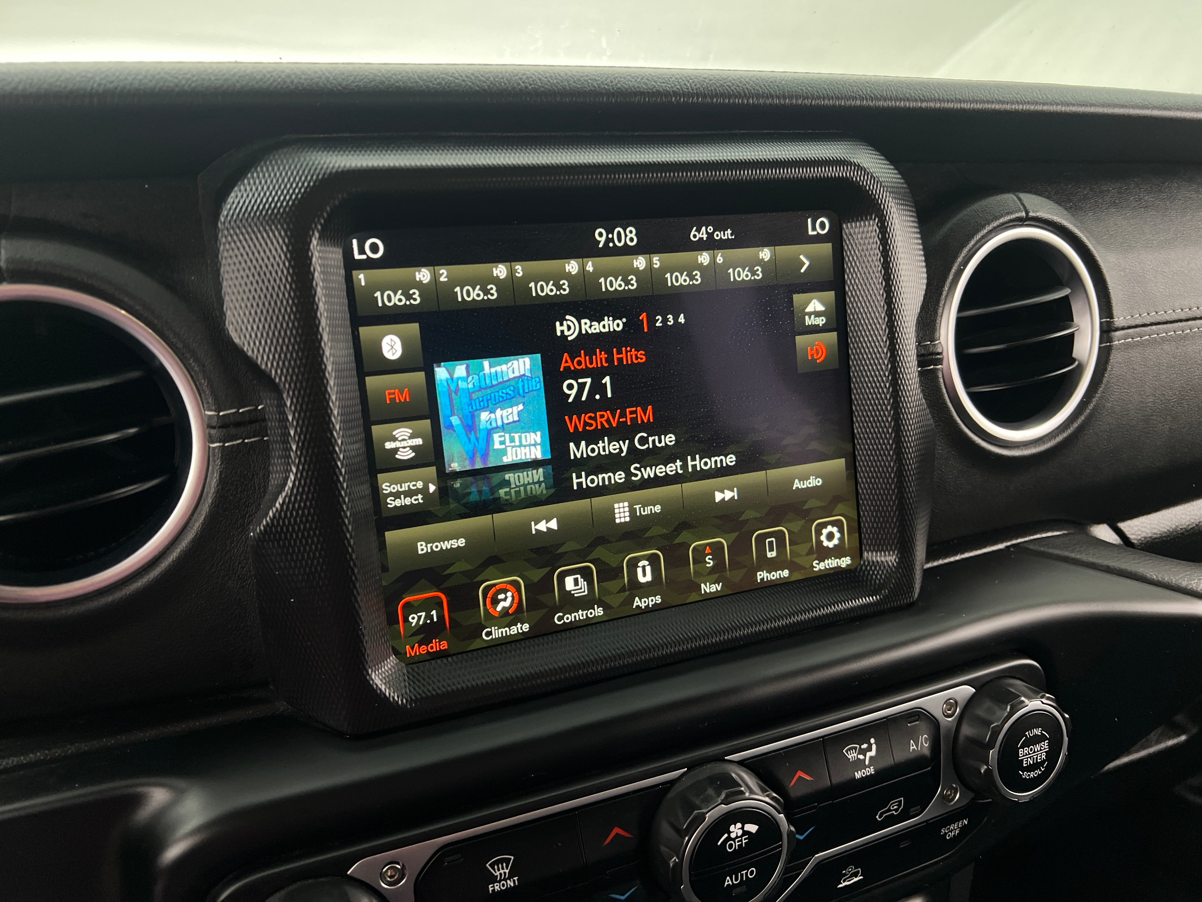 2023 Jeep Wrangler Sahara 4xe 3