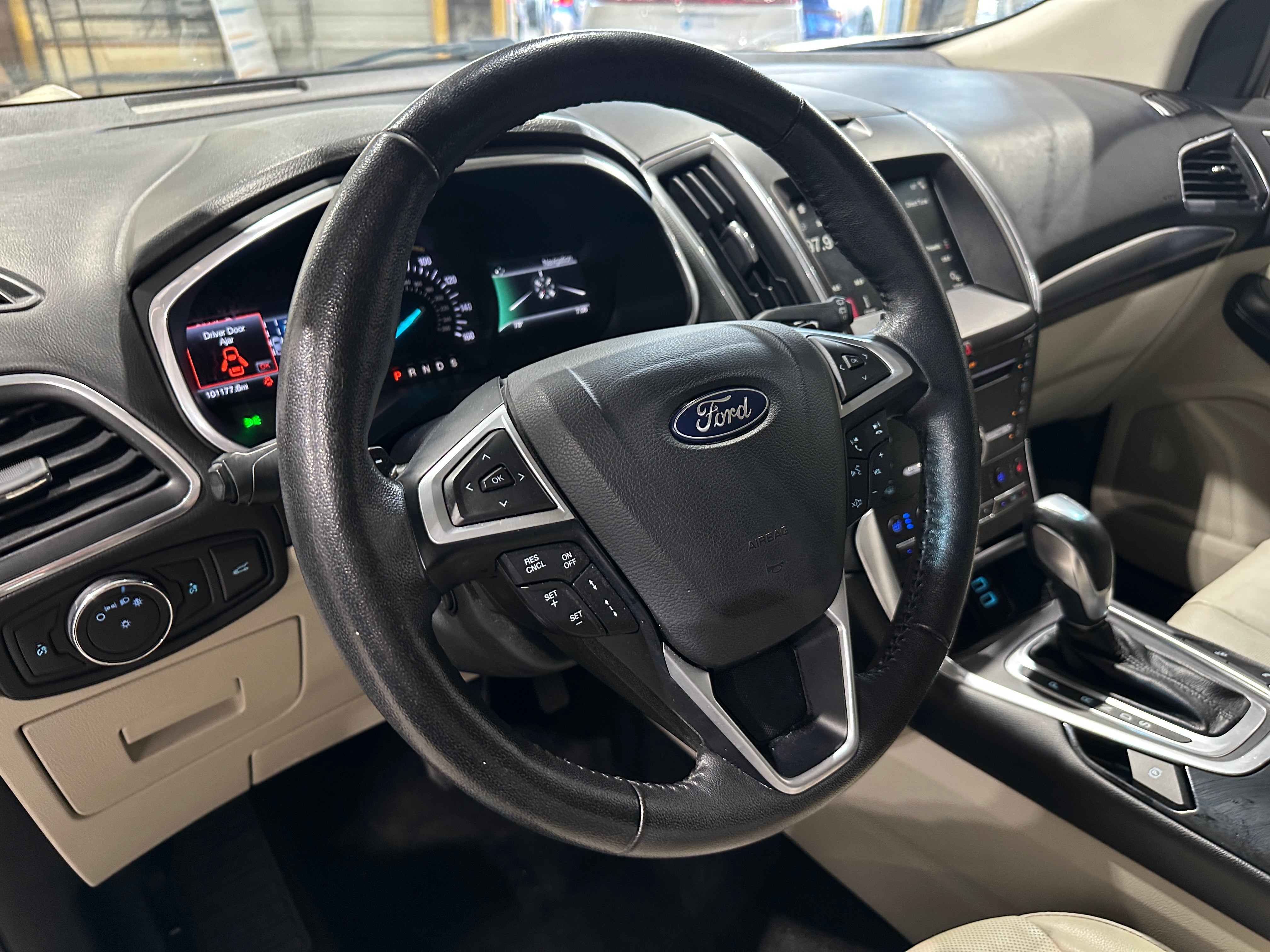 2017 Ford Edge Titanium 4