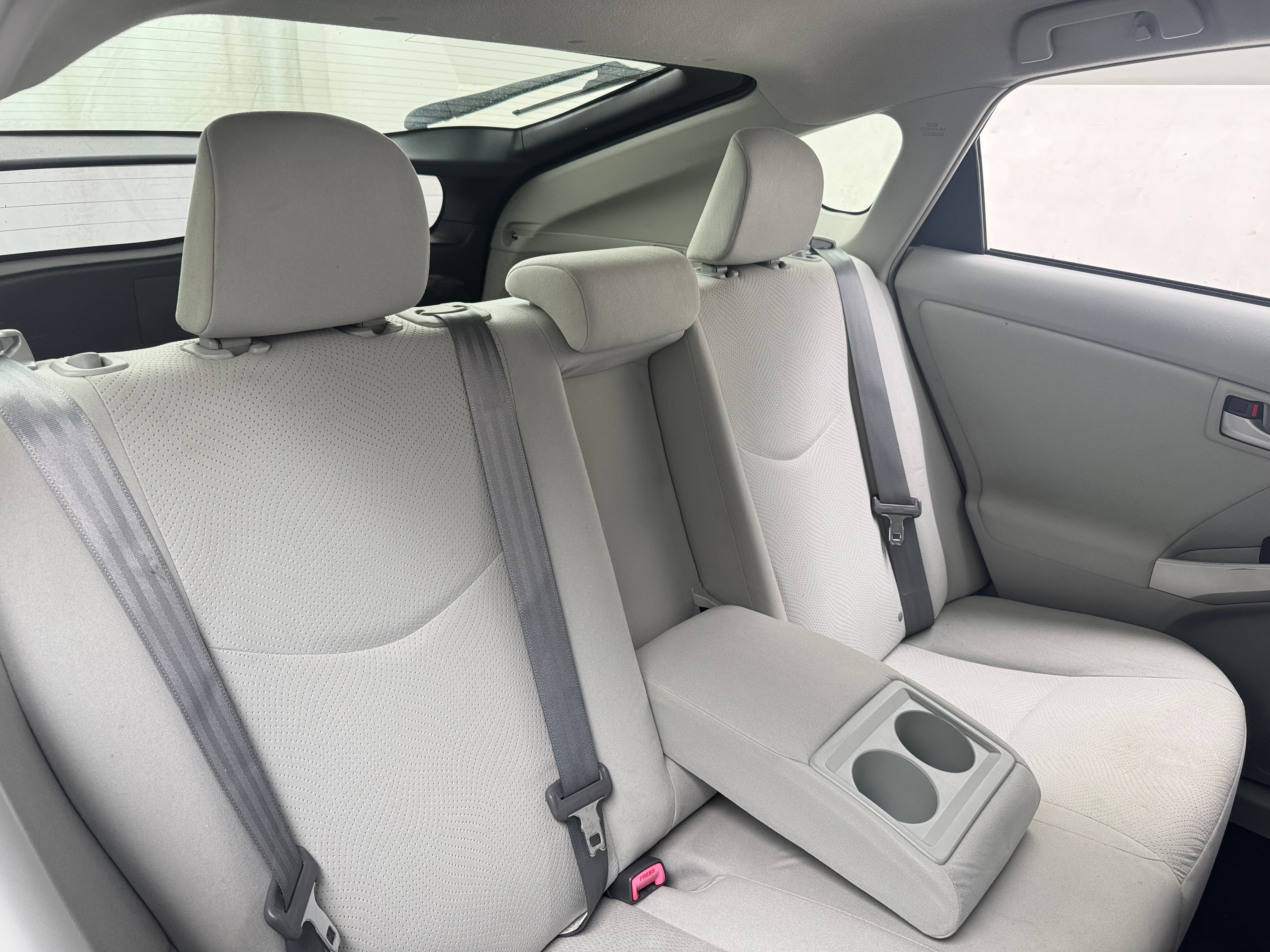 2013 Toyota Prius Two 6