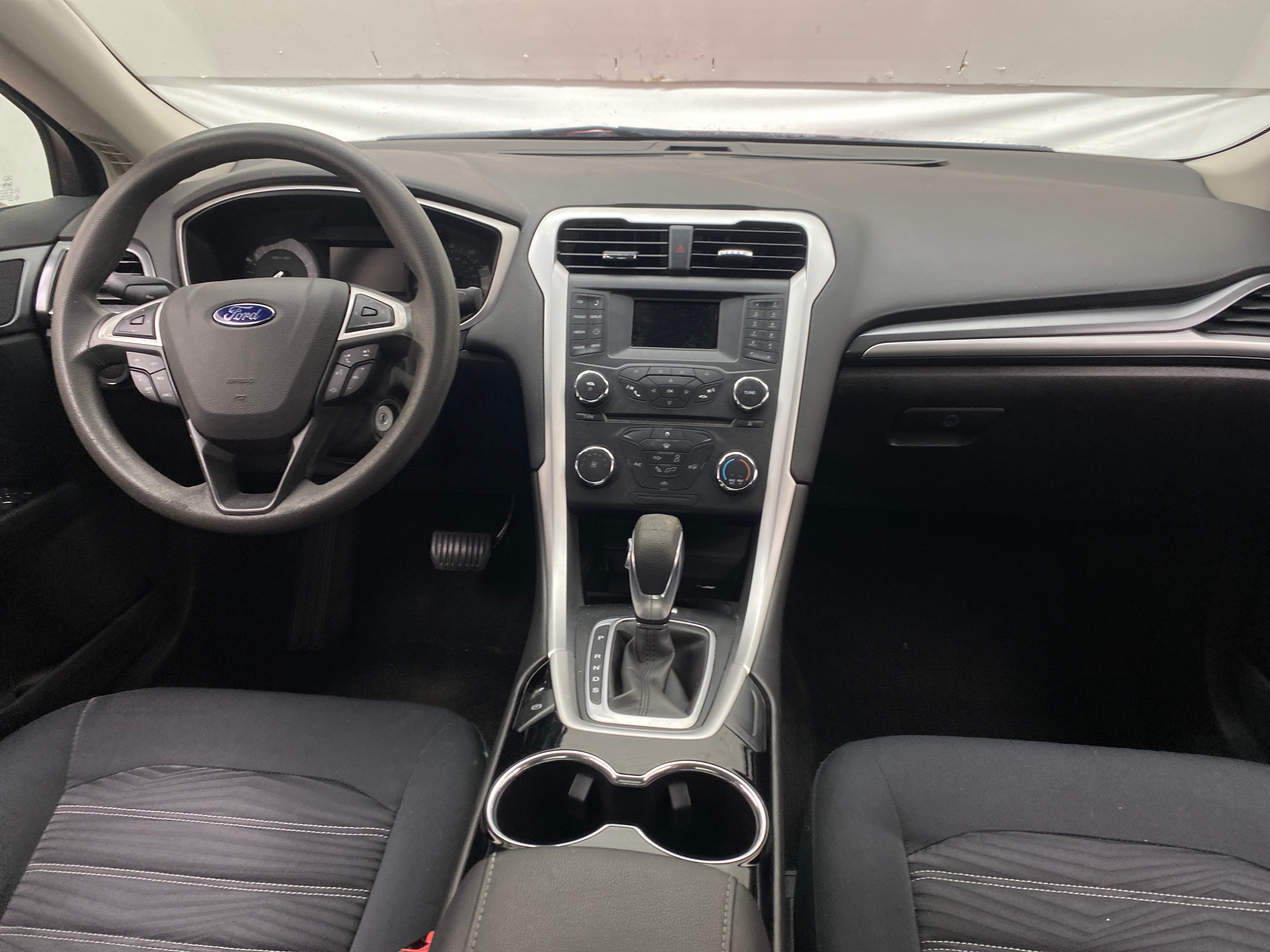 2016 Ford Fusion SE 3