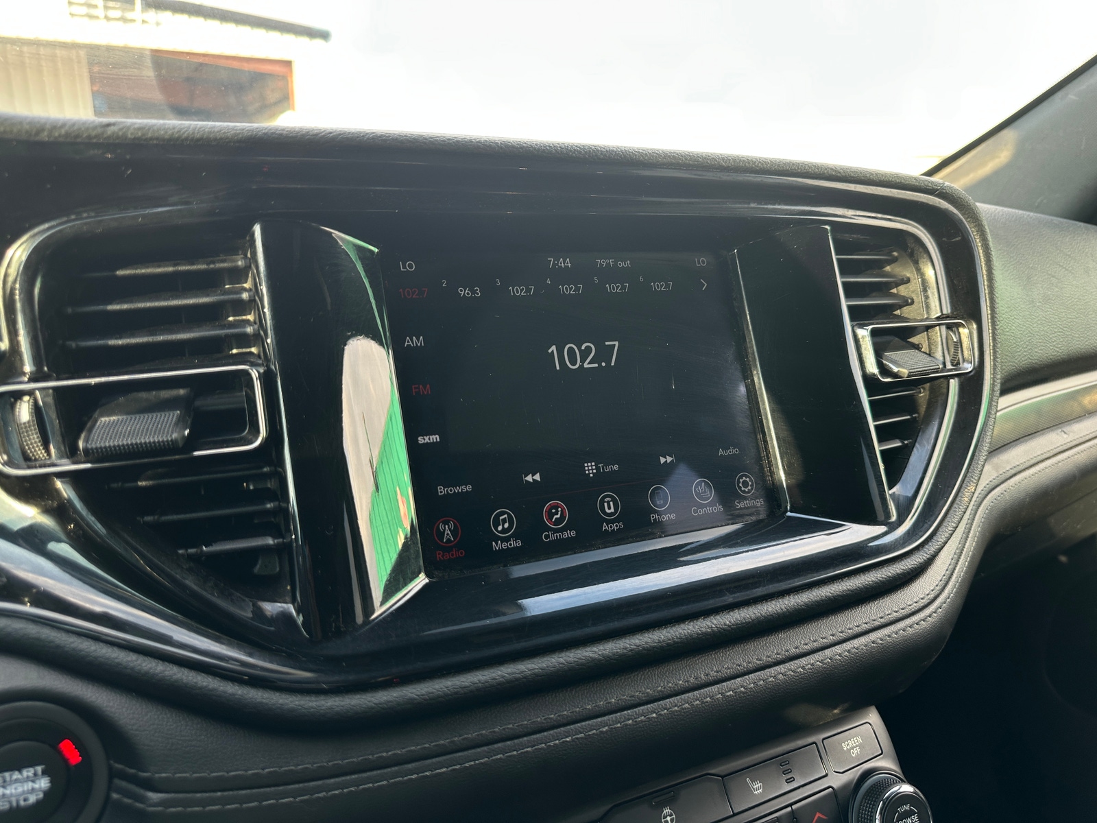 Thumbnail: 2022 Dodge Durango - 3